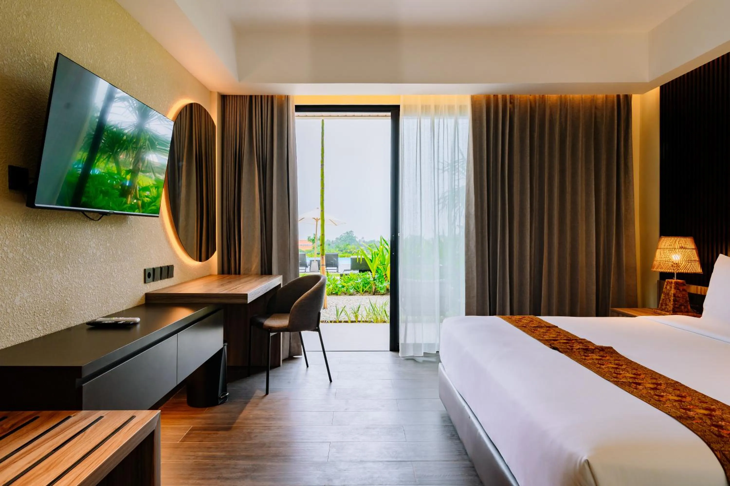 Bed in Big Dragon Villas Ubud