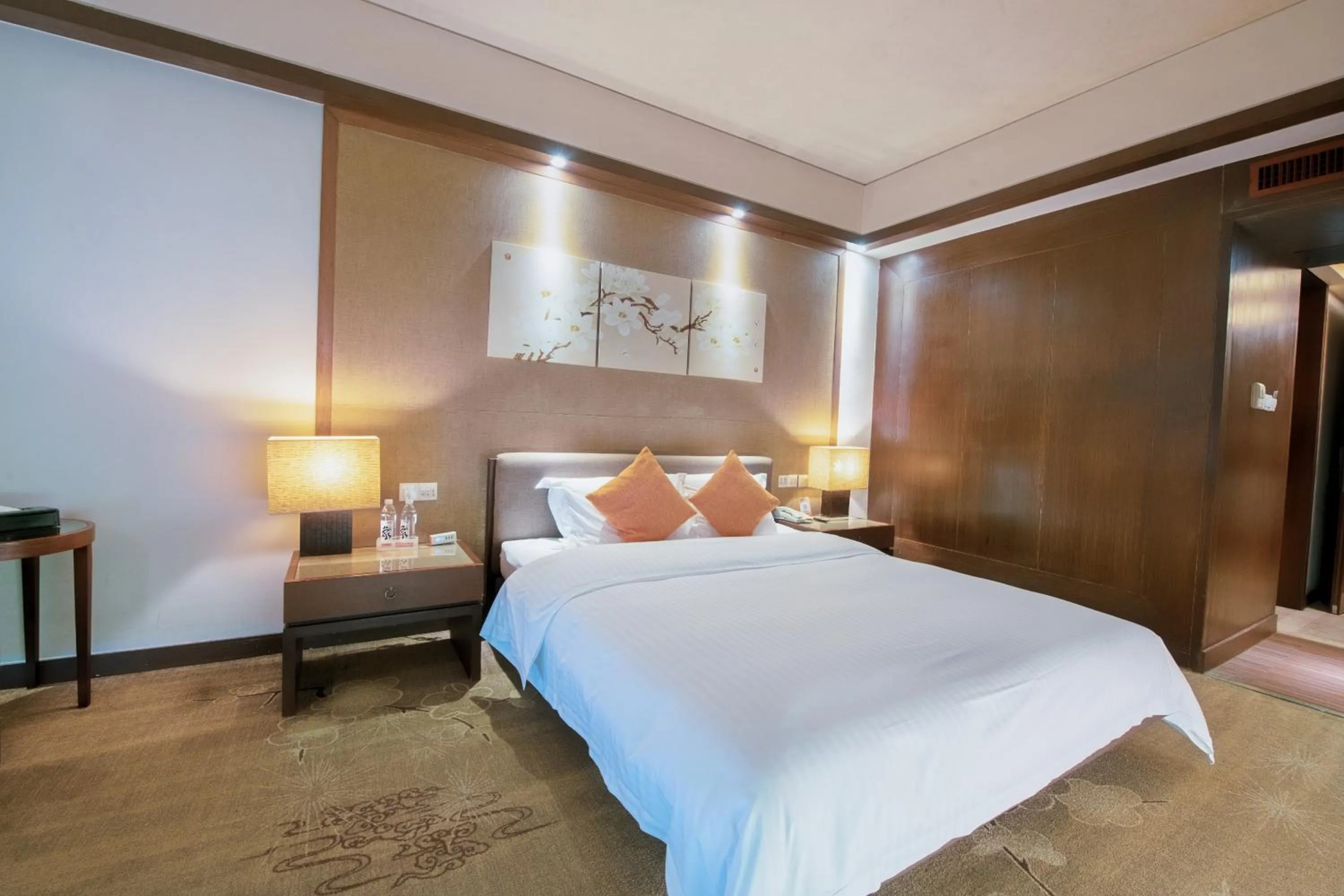 Bed in Dongguan Richwood Garden Hotel