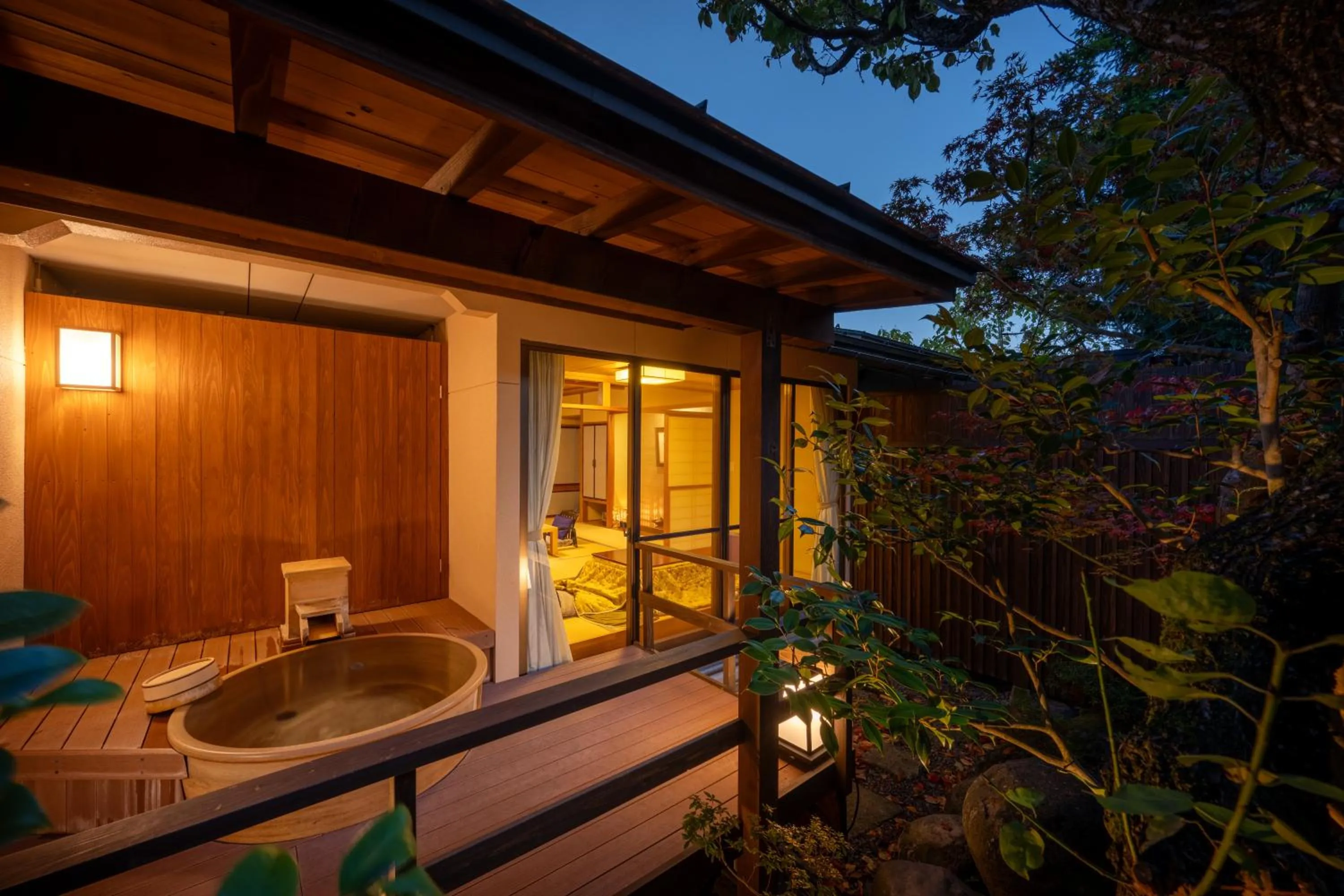Open Air Bath in Hohoemino Kuyufu Tsuruya