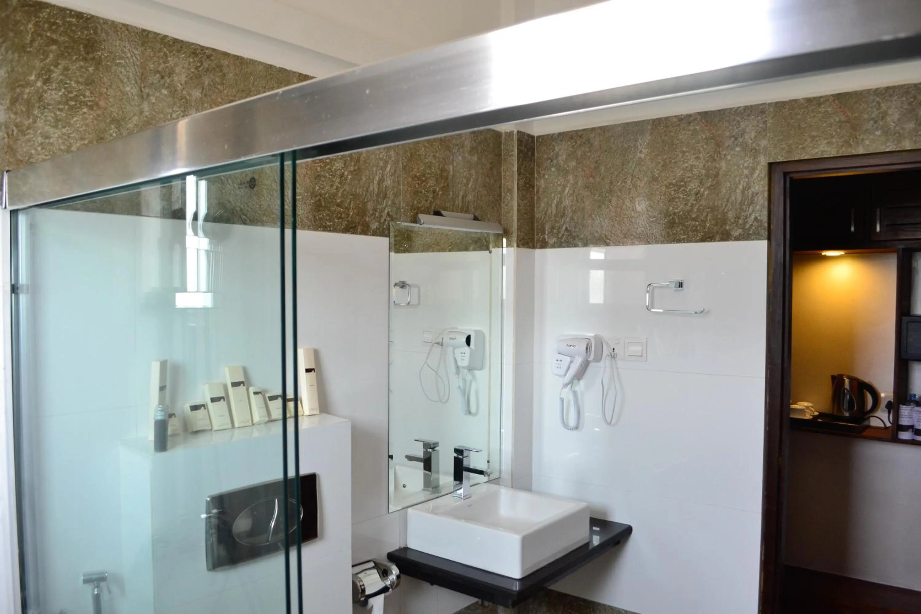 Toilet in The Valampuri