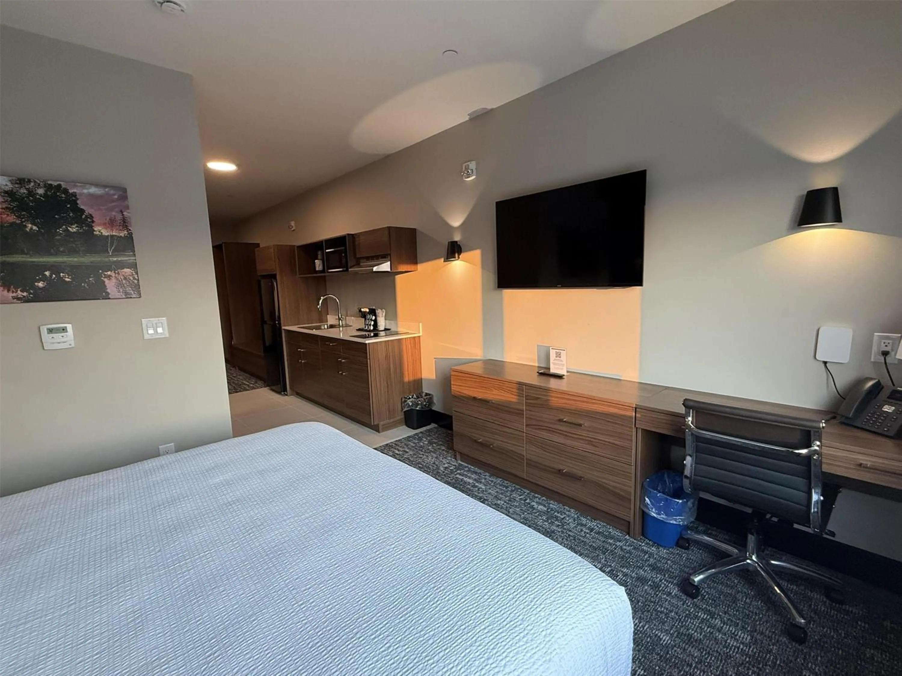 Bedroom, Bed in Best Western Plus Neepawa Hotel