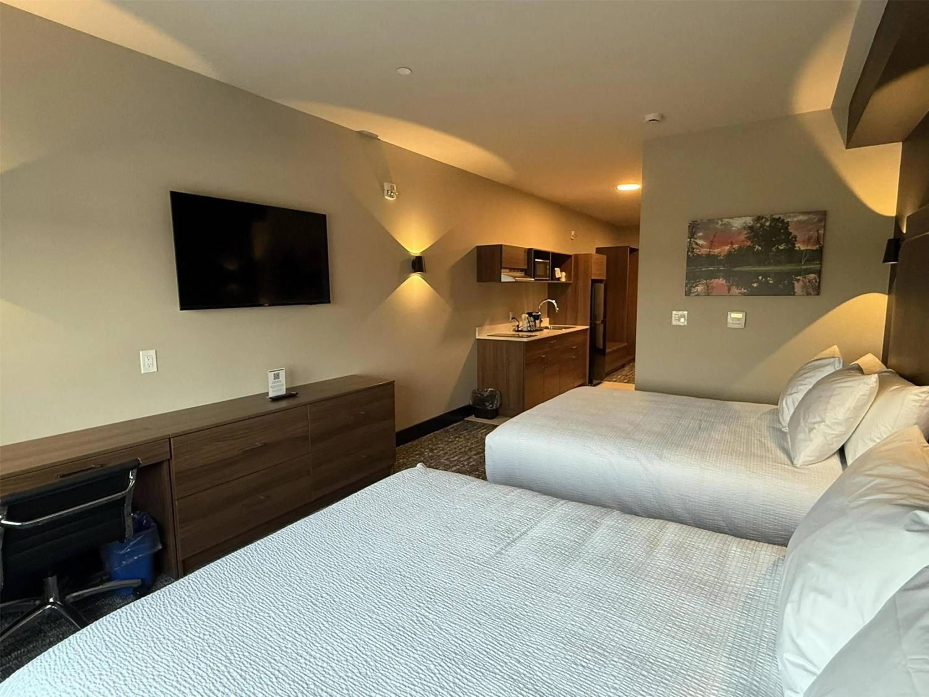 Bedroom, Bed in Best Western Plus Neepawa Hotel