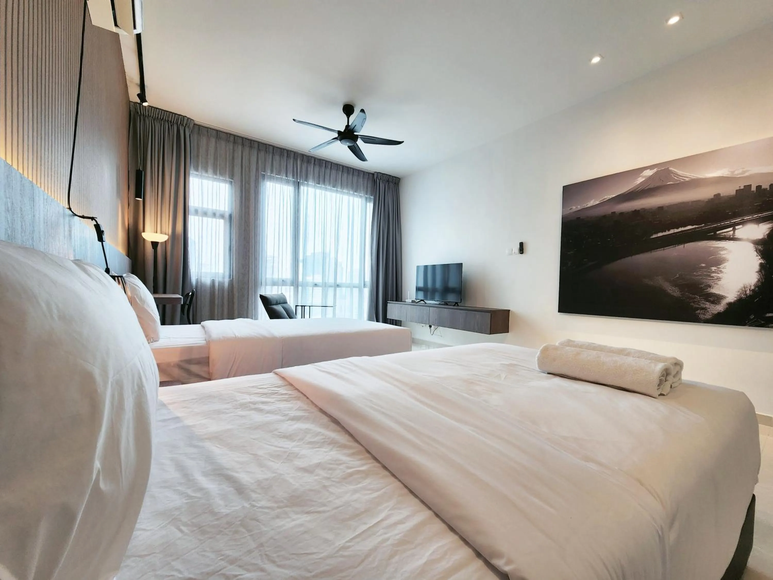 Bed in SKS Pavillion Suites