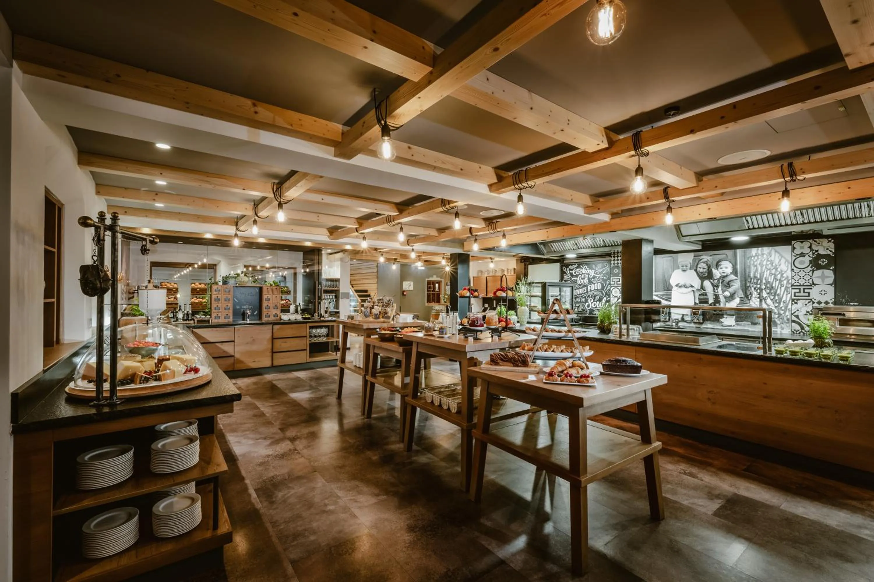 Buffet breakfast in Bergkristall - Mein Resort im Allgäu