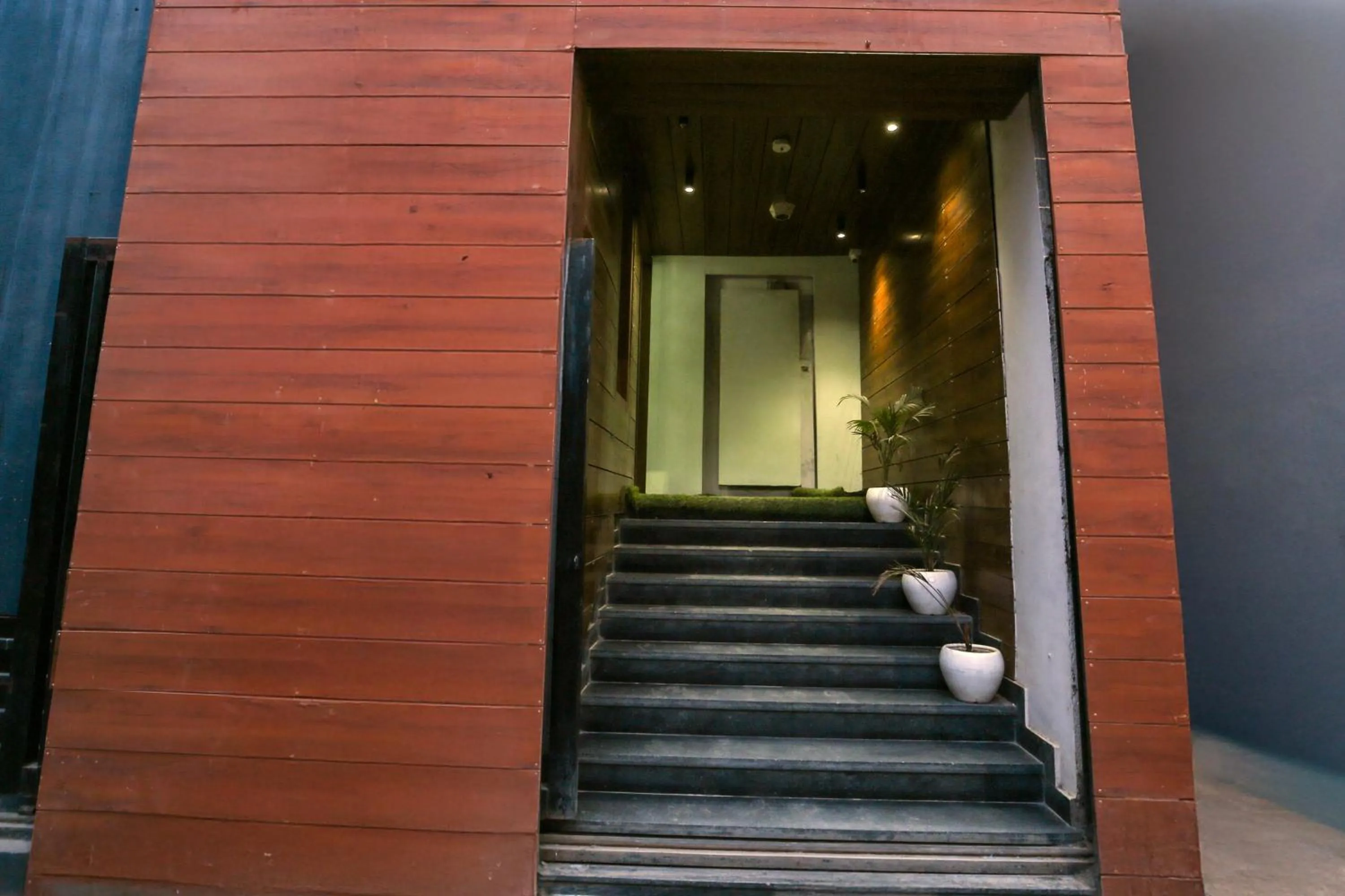 Facade/entrance in Super Collection O Vijay Nagar Square Formerly Hotel A5