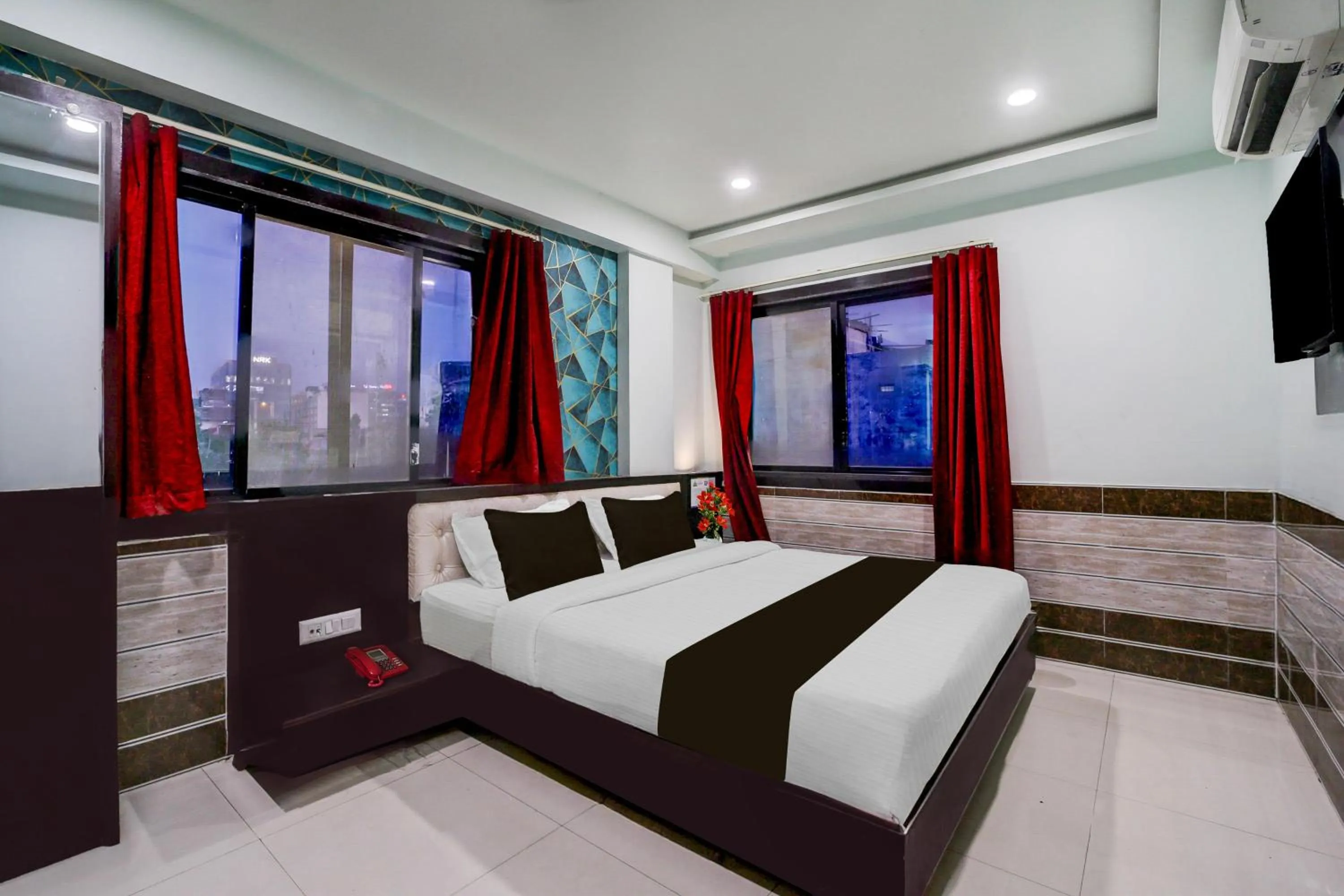 Bedroom, Bed in Super Collection O Vijay Nagar Square Formerly Hotel A5
