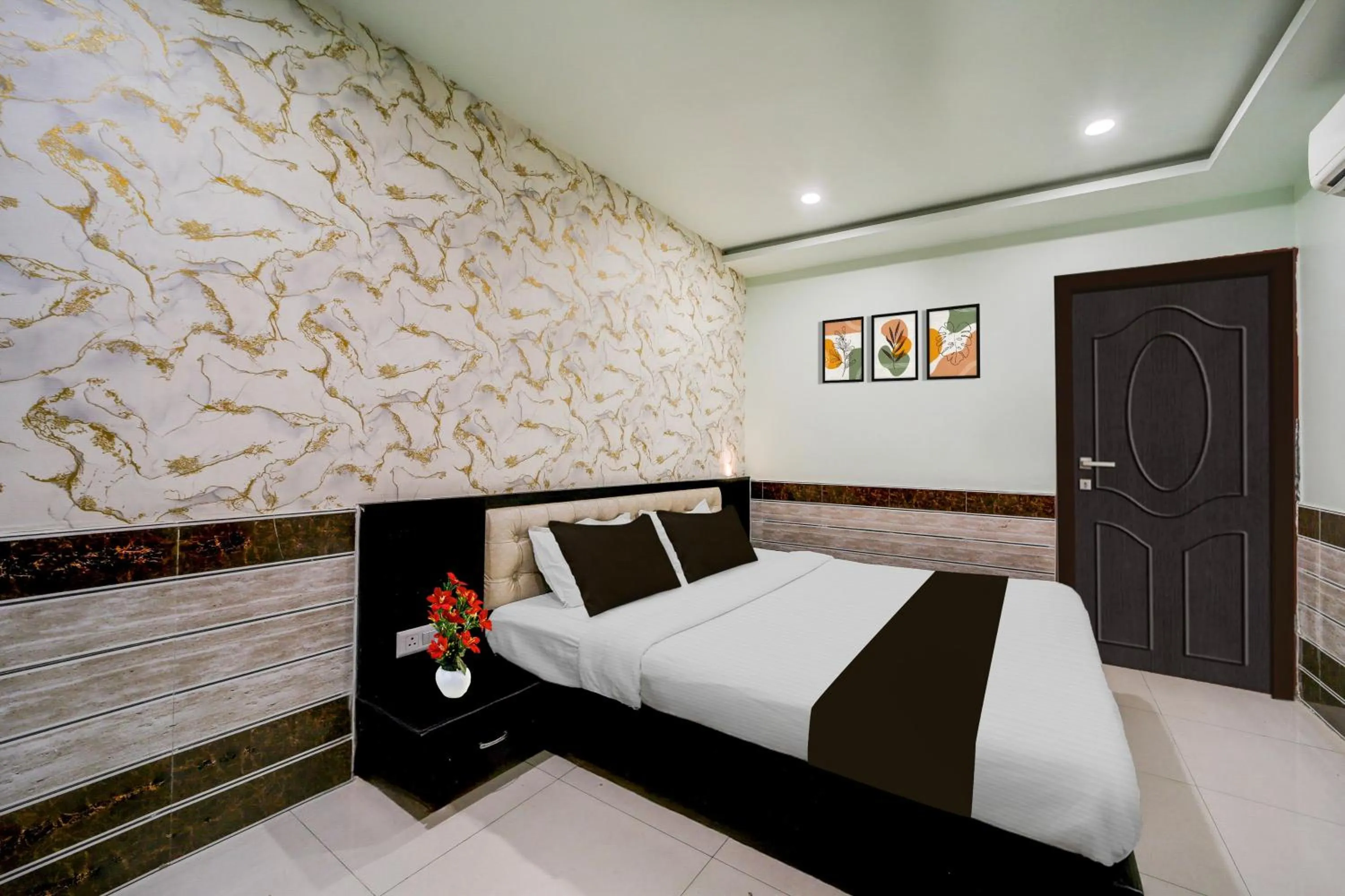 Bedroom, Bed in Super Collection O Vijay Nagar Square Formerly Hotel A5