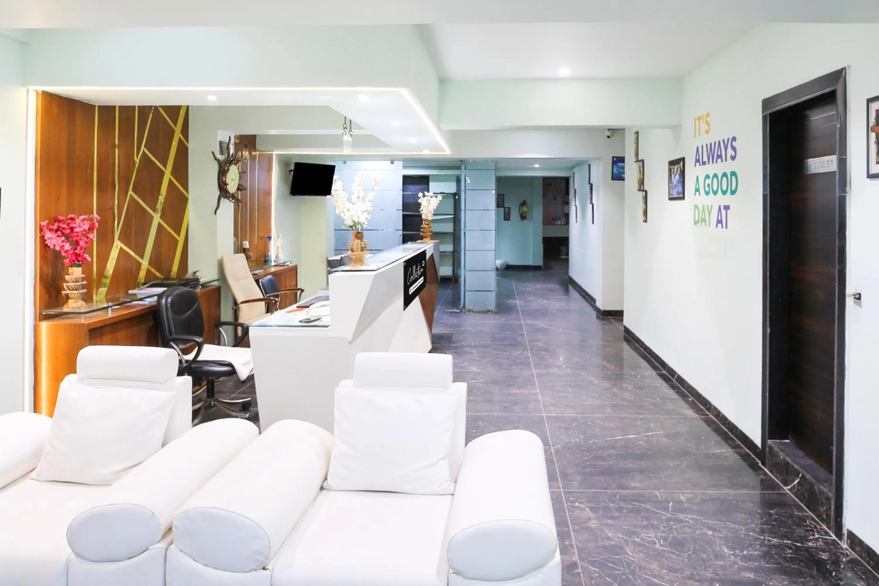Lobby or reception in Super Collection O Vijay Nagar Square Formerly Hotel A5