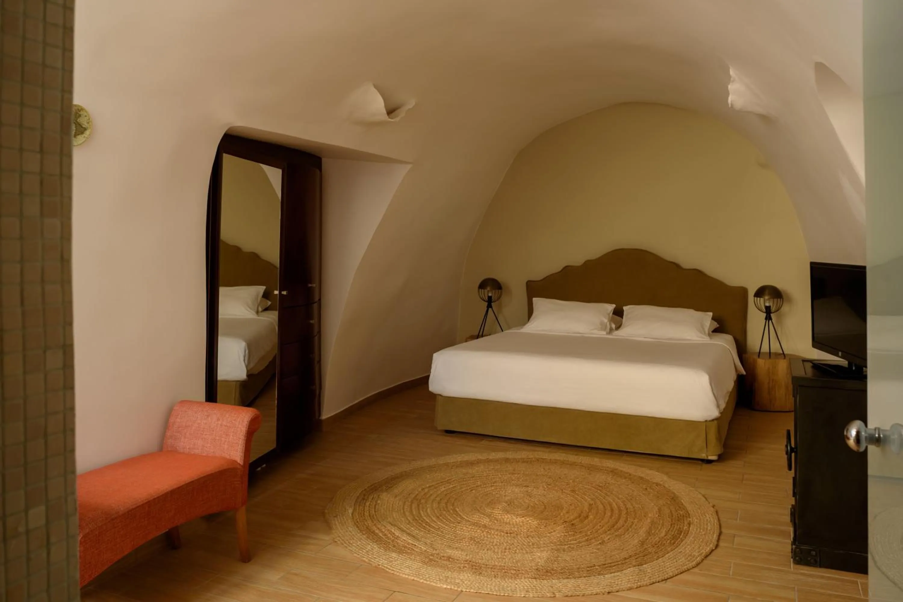 Bed in Suite Home Santorini