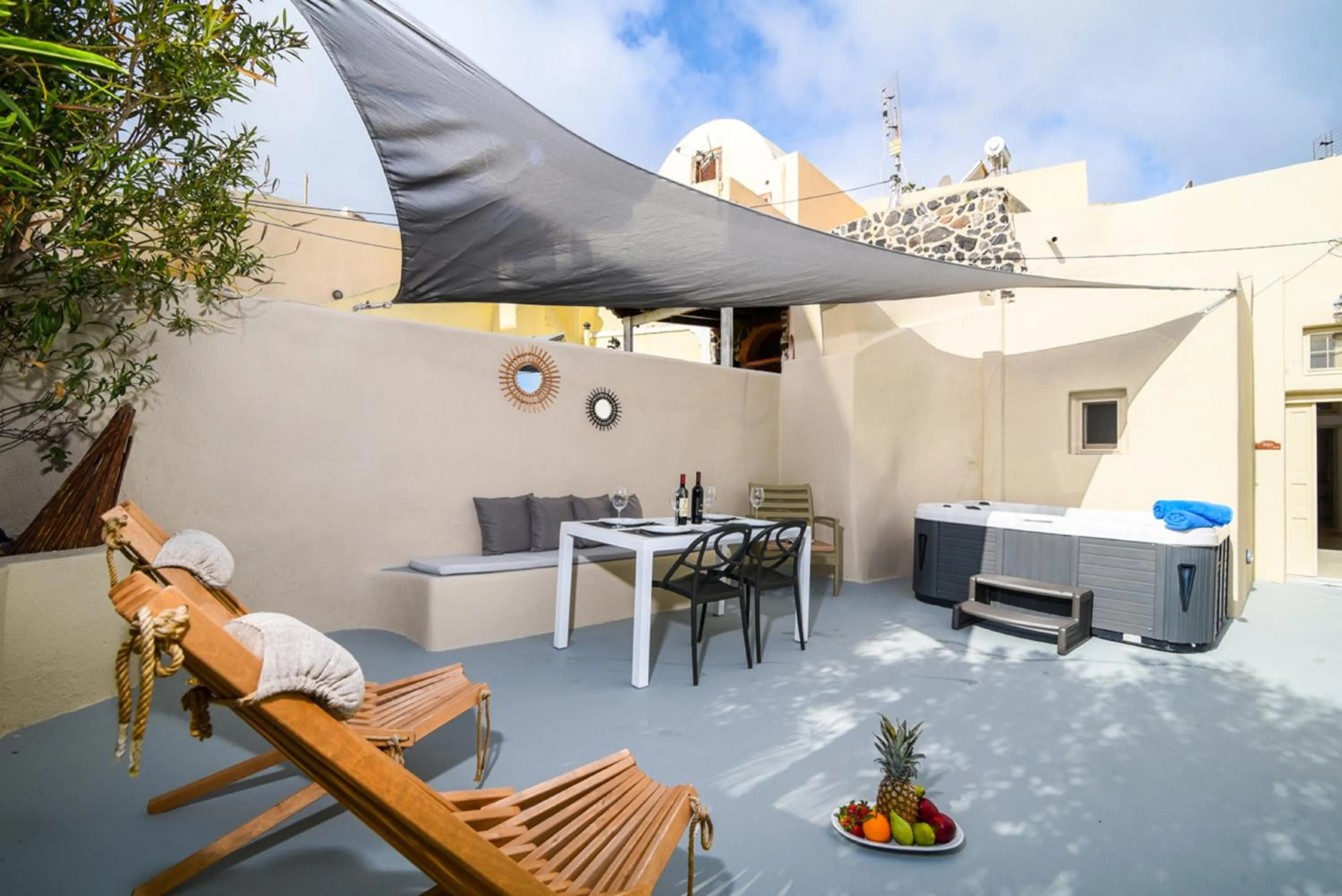 Patio in Suite Home Santorini