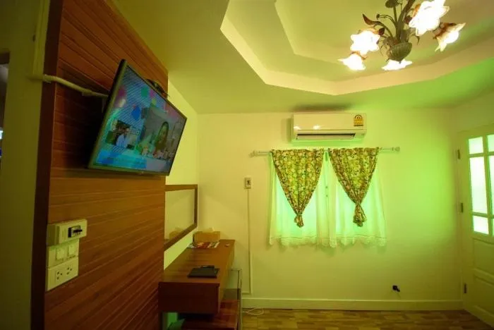 Decorative detail in Baan Luang Harn