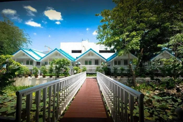 Property building in Baan Luang Harn