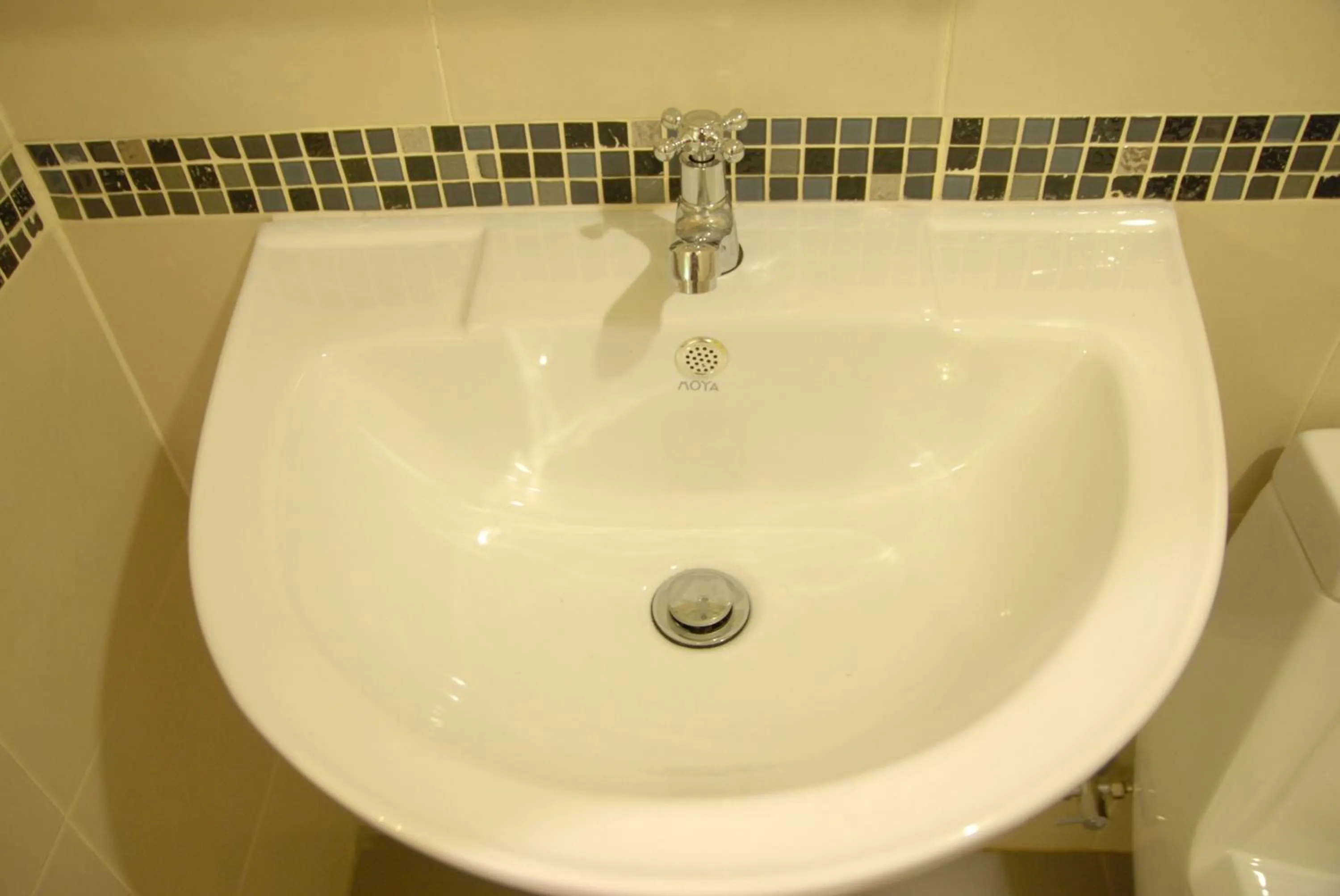 Toilet in Baan Luang Harn