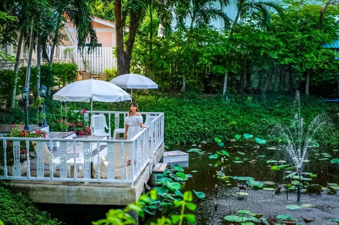 Garden in Baan Luang Harn