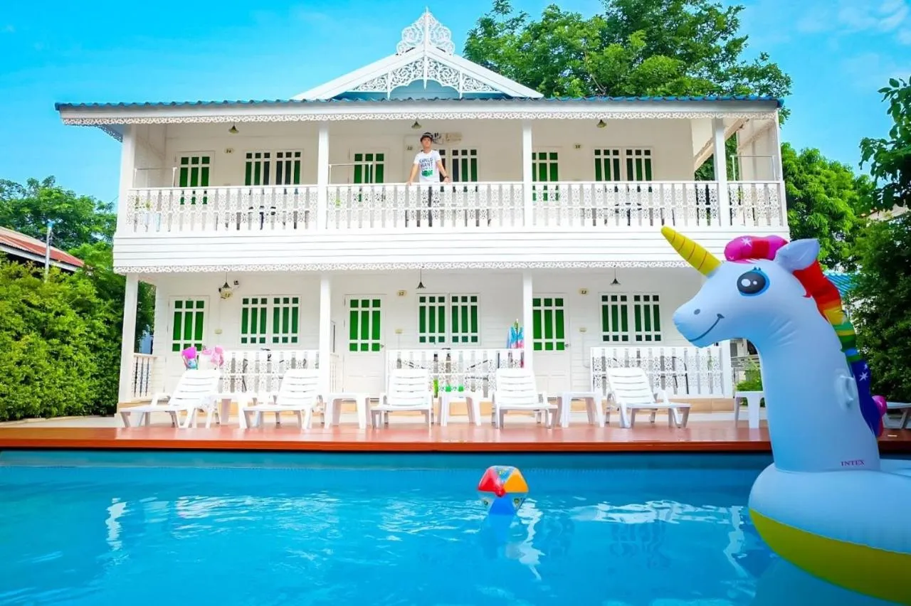 Property building in Baan Luang Harn