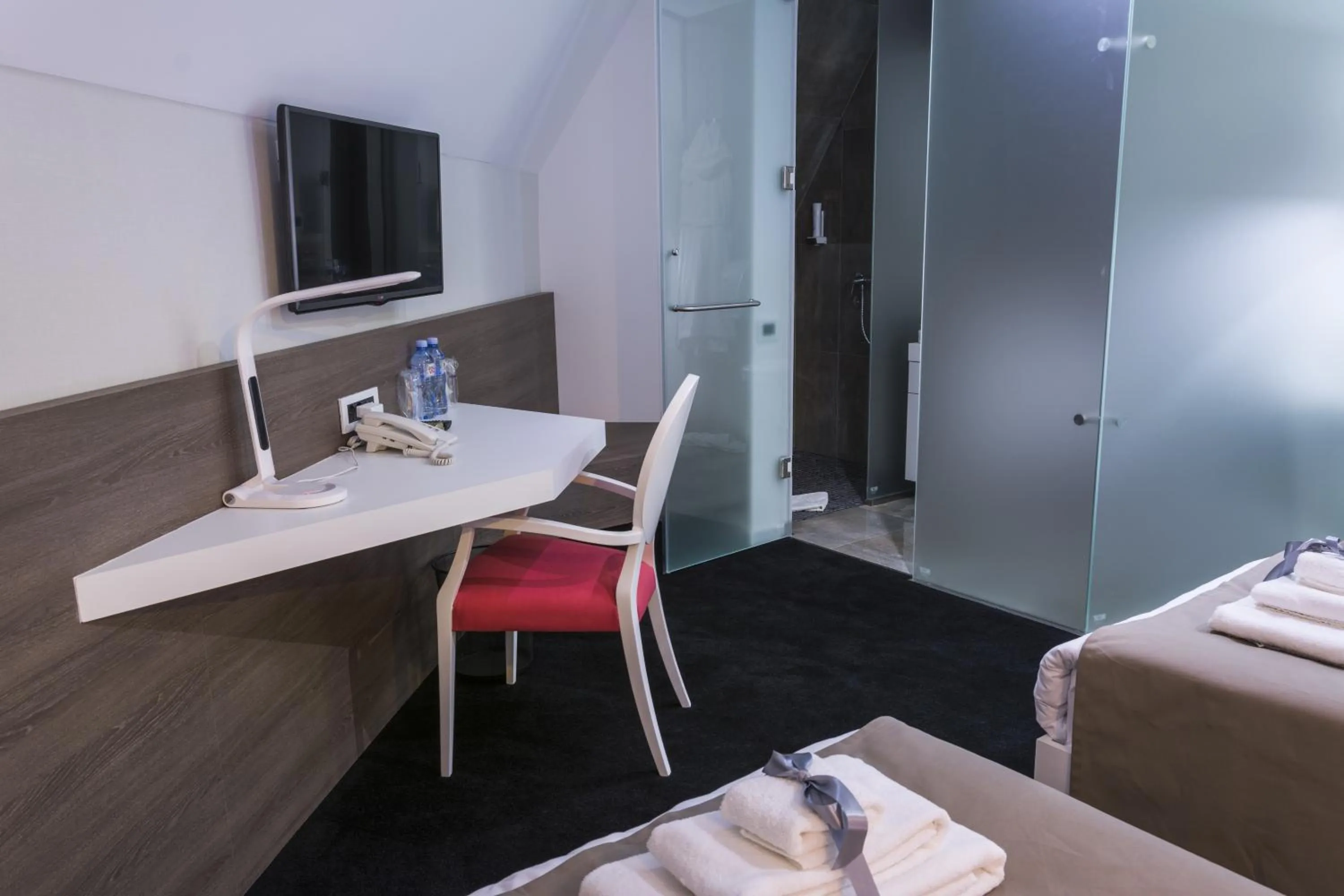 Bed in Garni Hotel Eter