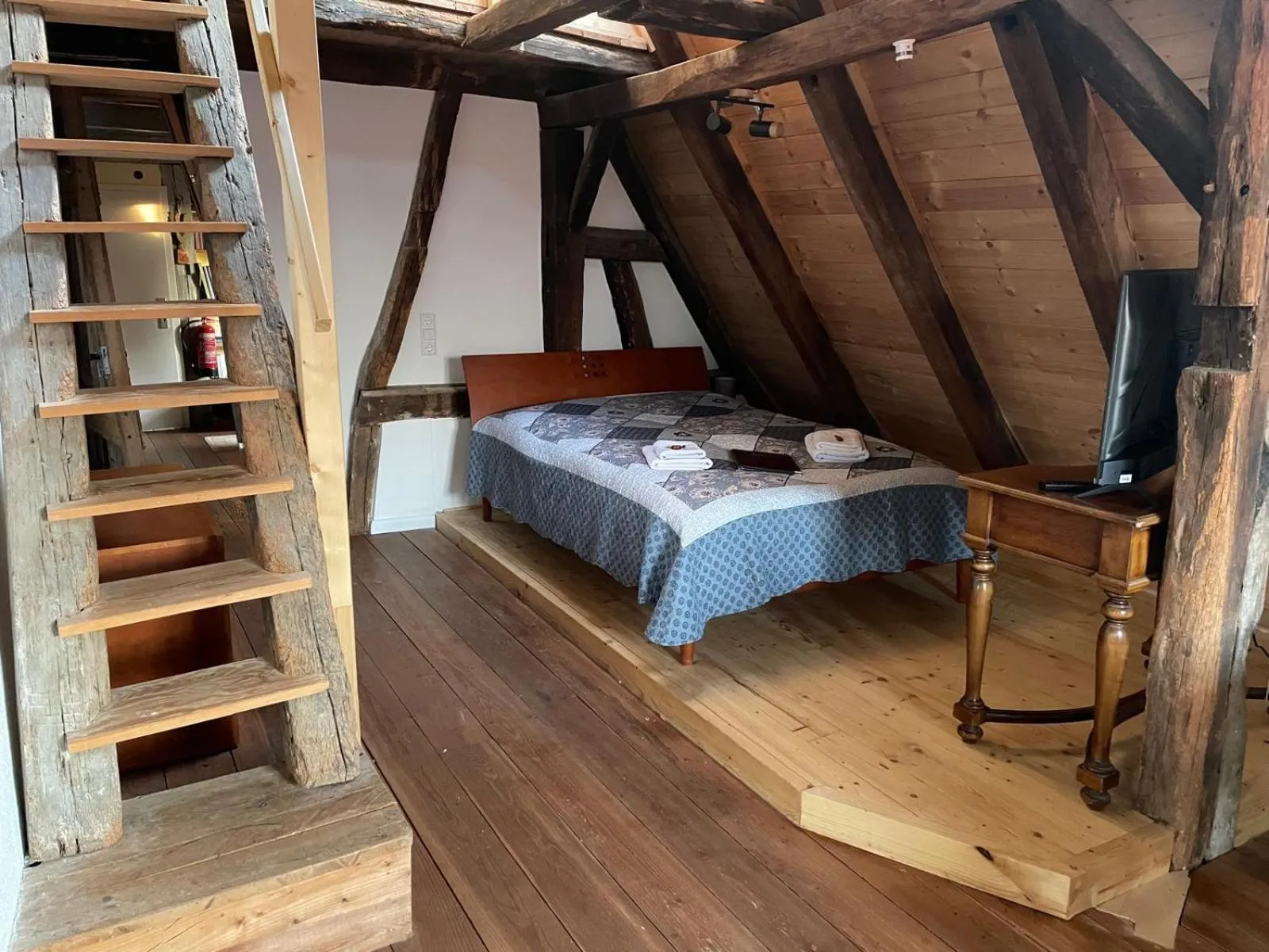 Bed in Stevenson House Bed and Breakfast