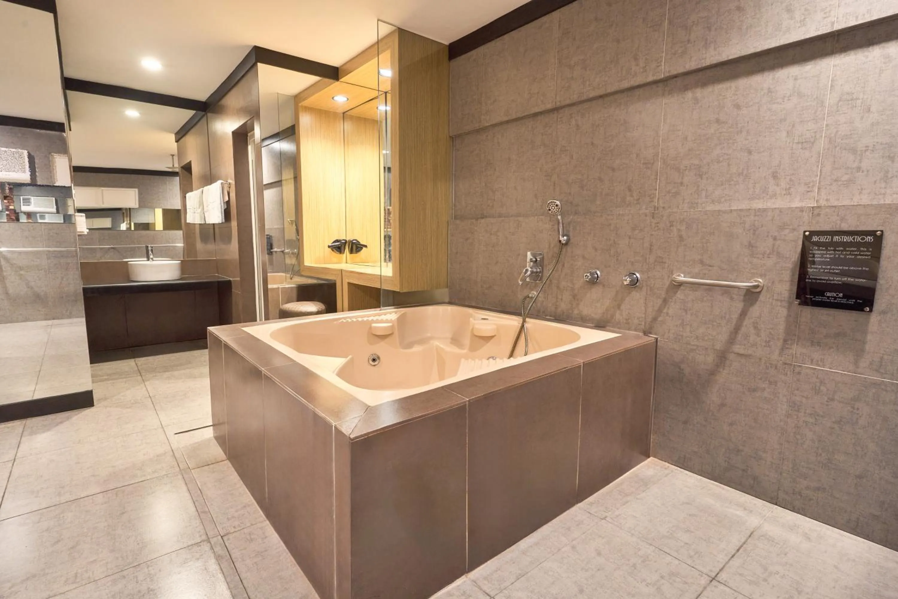 Victoria Court Las Pinas