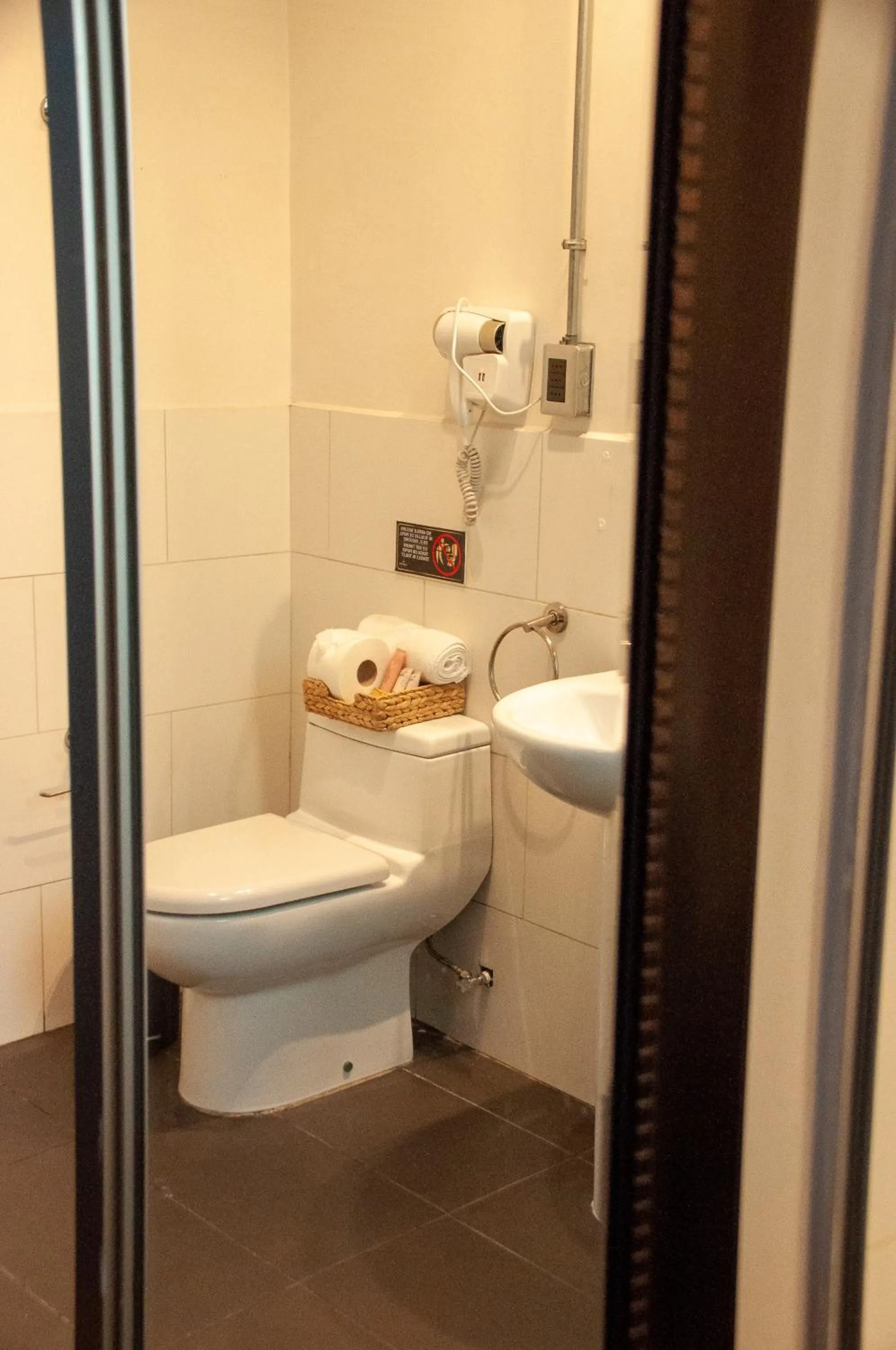 Toilet in Tremo Patio Bellavista