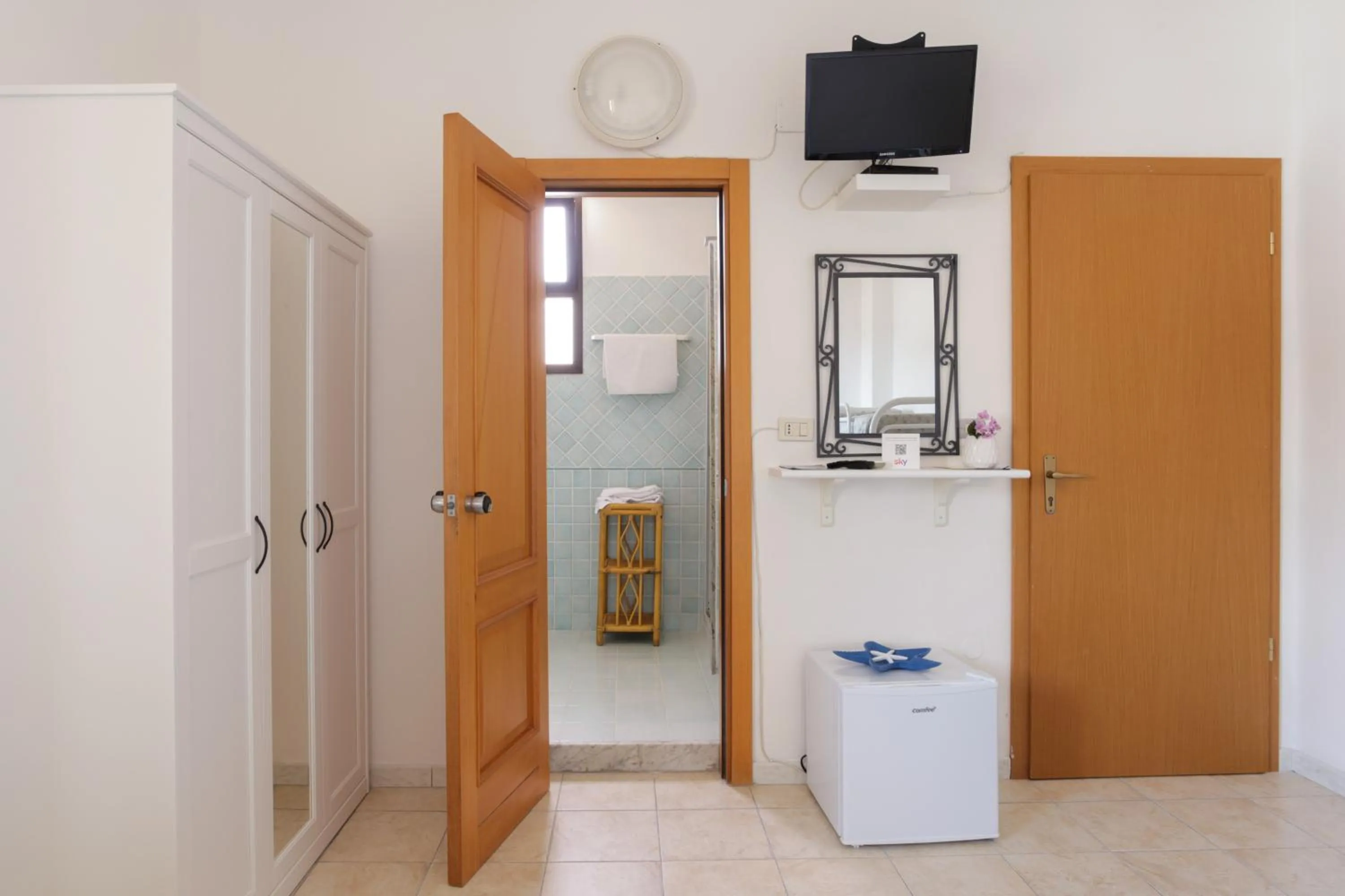 TV and multimedia in Hotel Bolivar