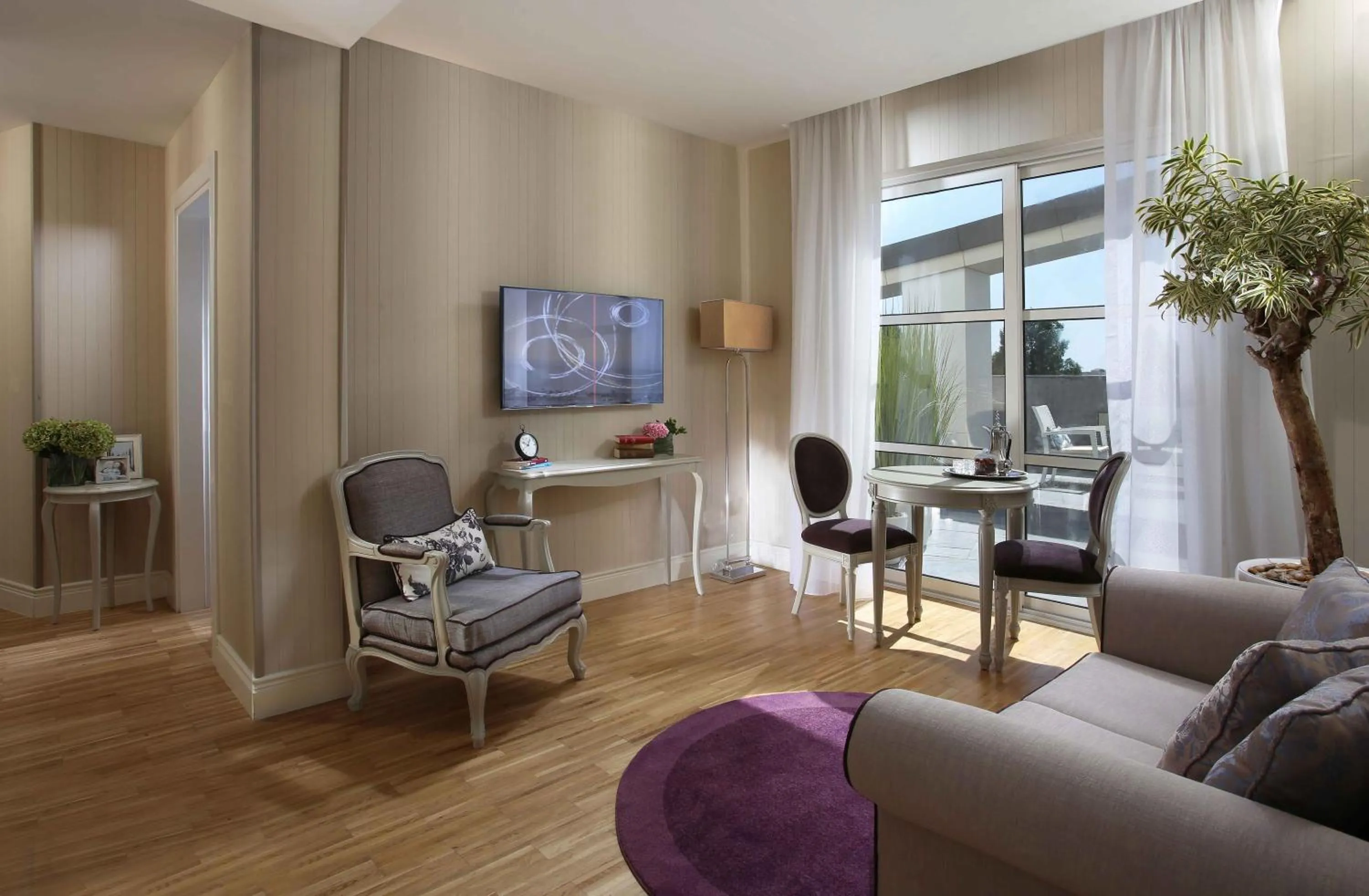 TV and multimedia in Spectrums Sari Jeddah