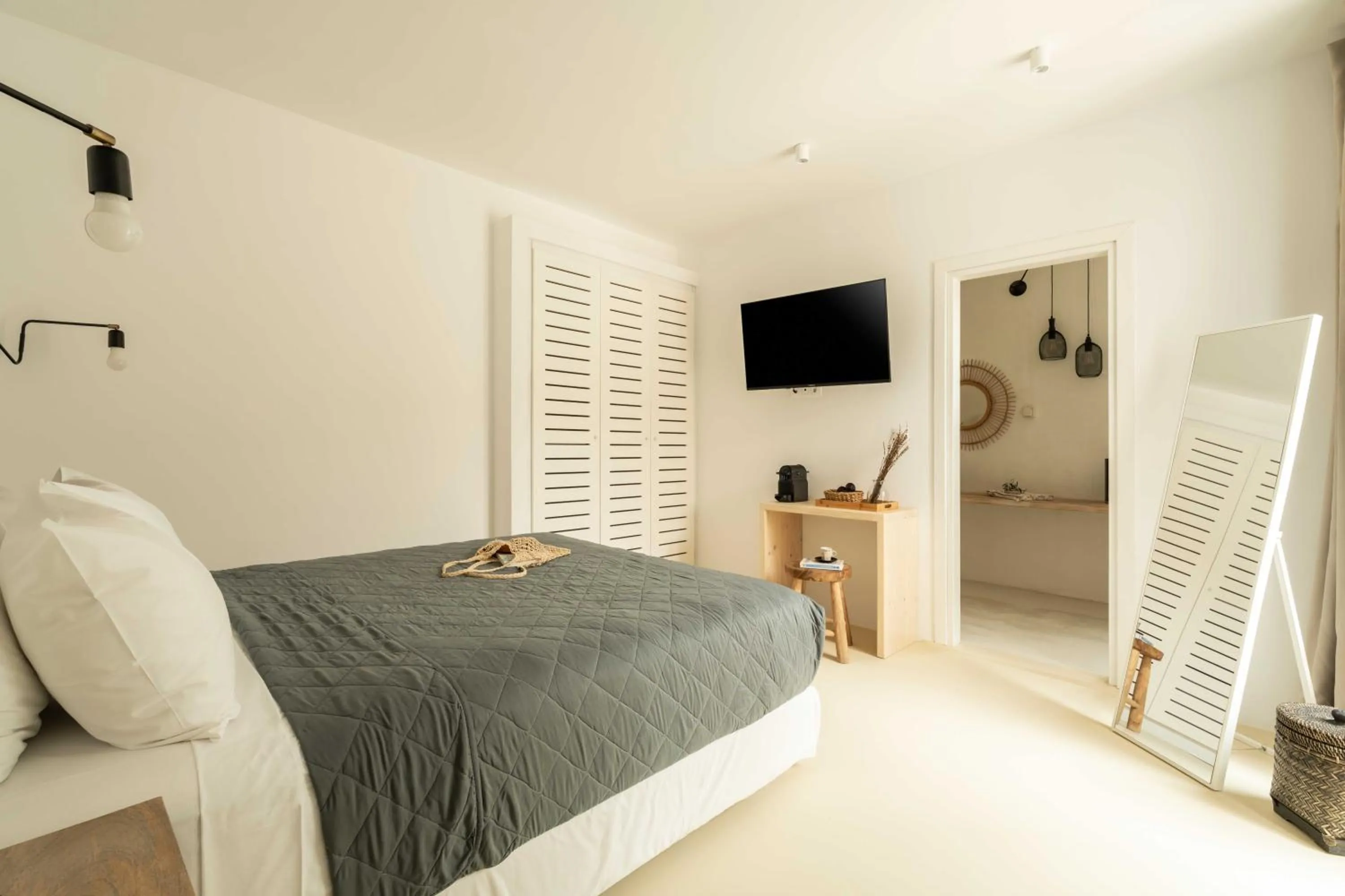 Bed in Tagoo Studios Mykonos