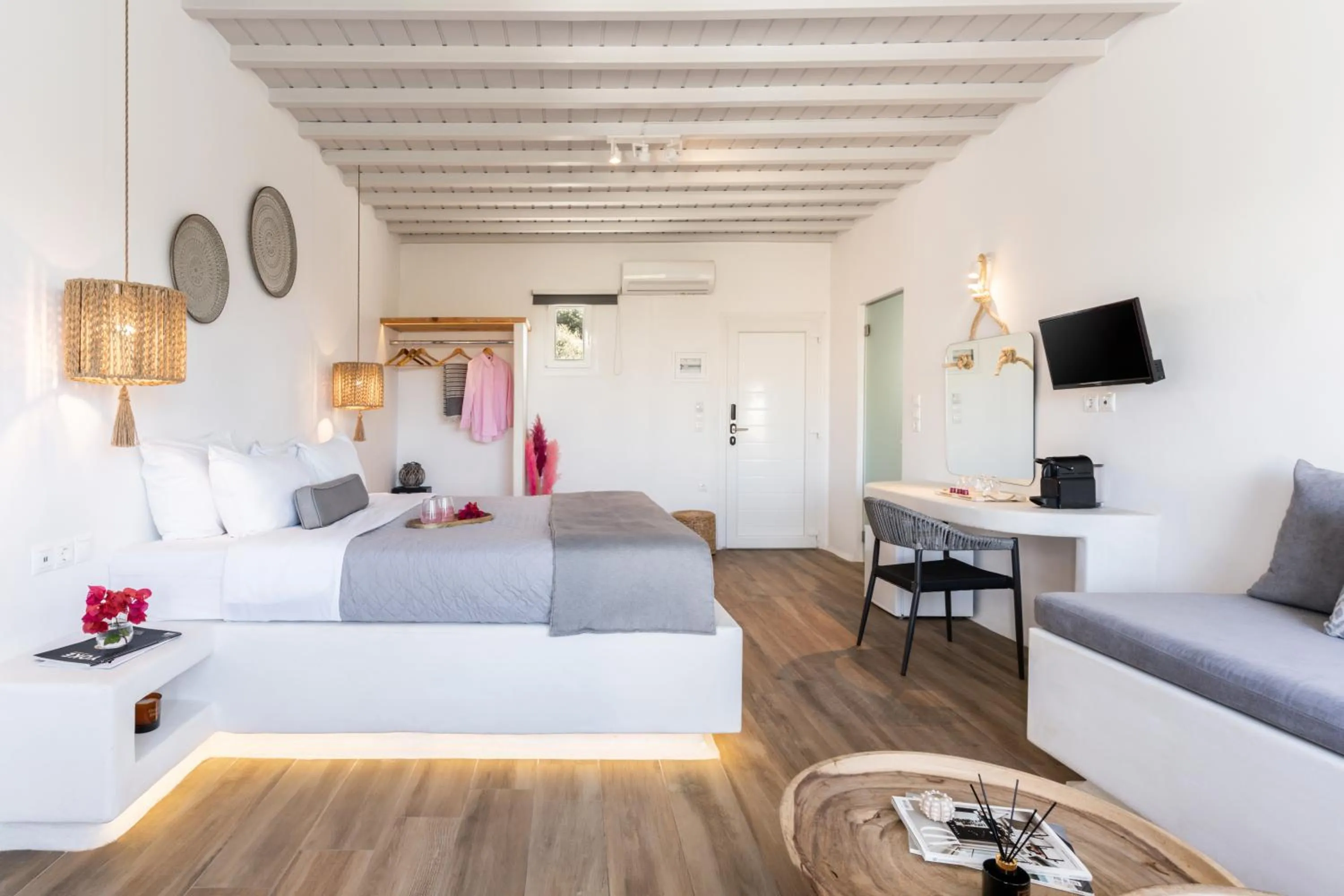 Bedroom in Tagoo Studios Mykonos