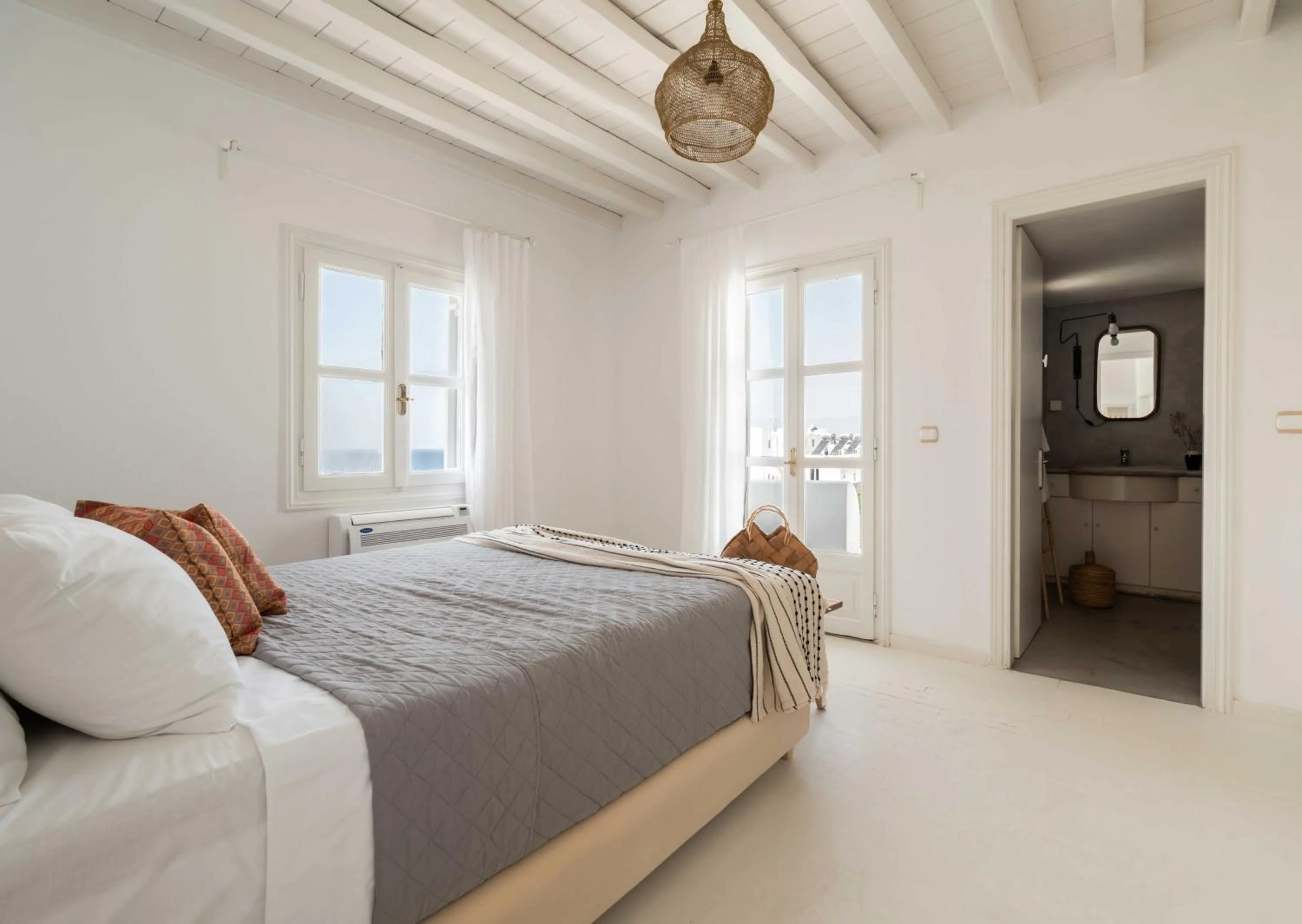 Bedroom in Tagoo Studios Mykonos