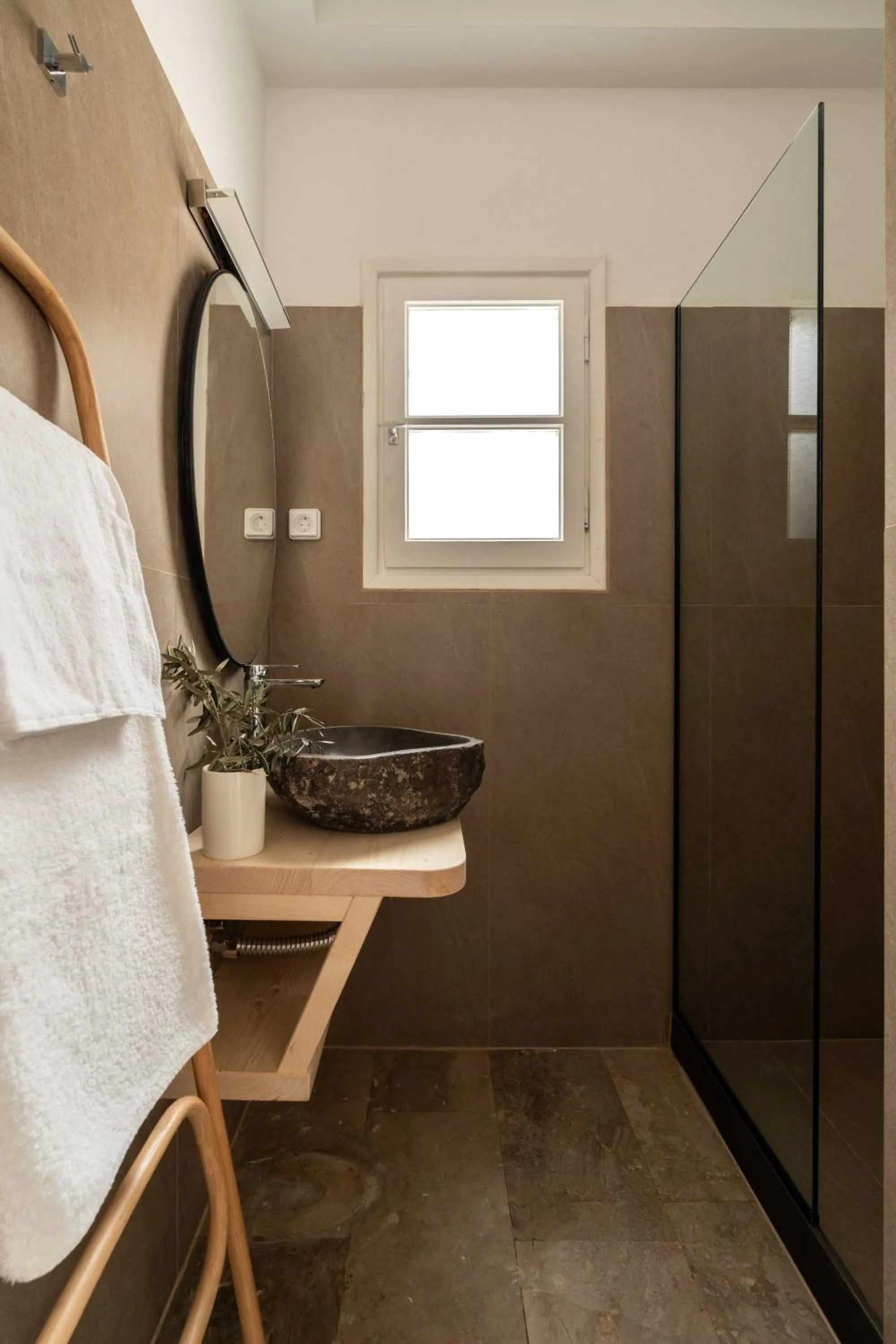 Bathroom in Tagoo Studios Mykonos