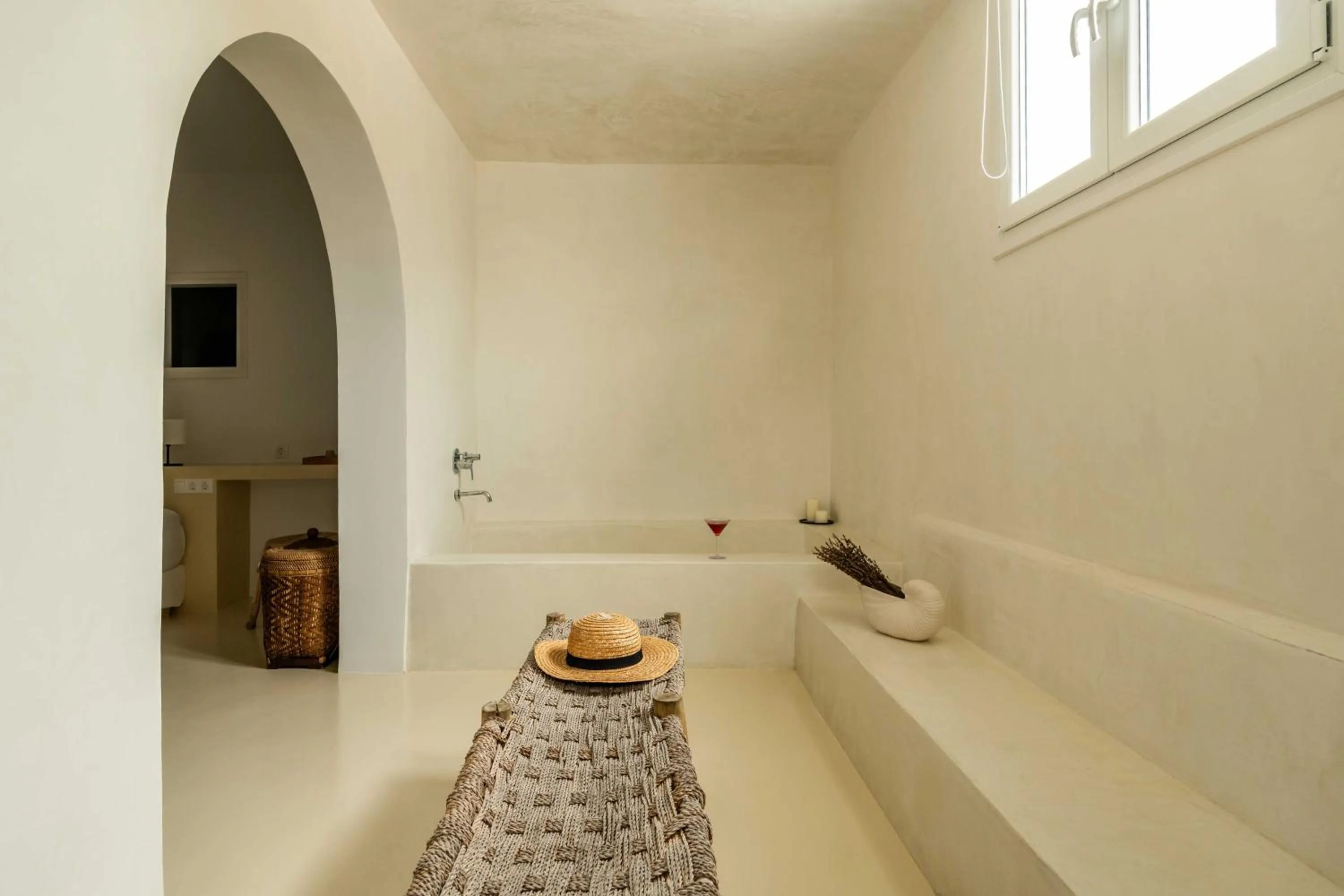 Bathroom in Tagoo Studios Mykonos