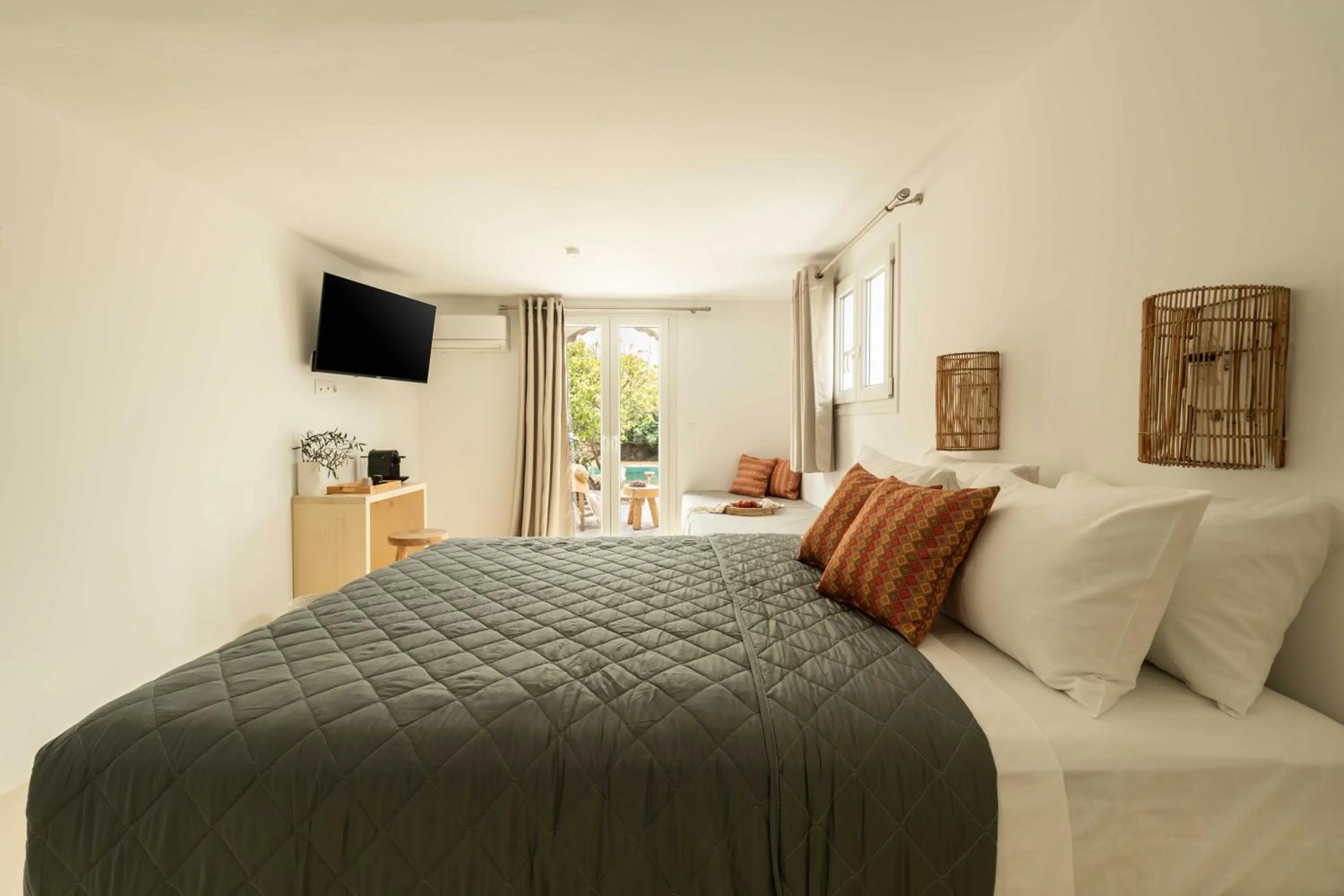 Bed in Tagoo Studios Mykonos