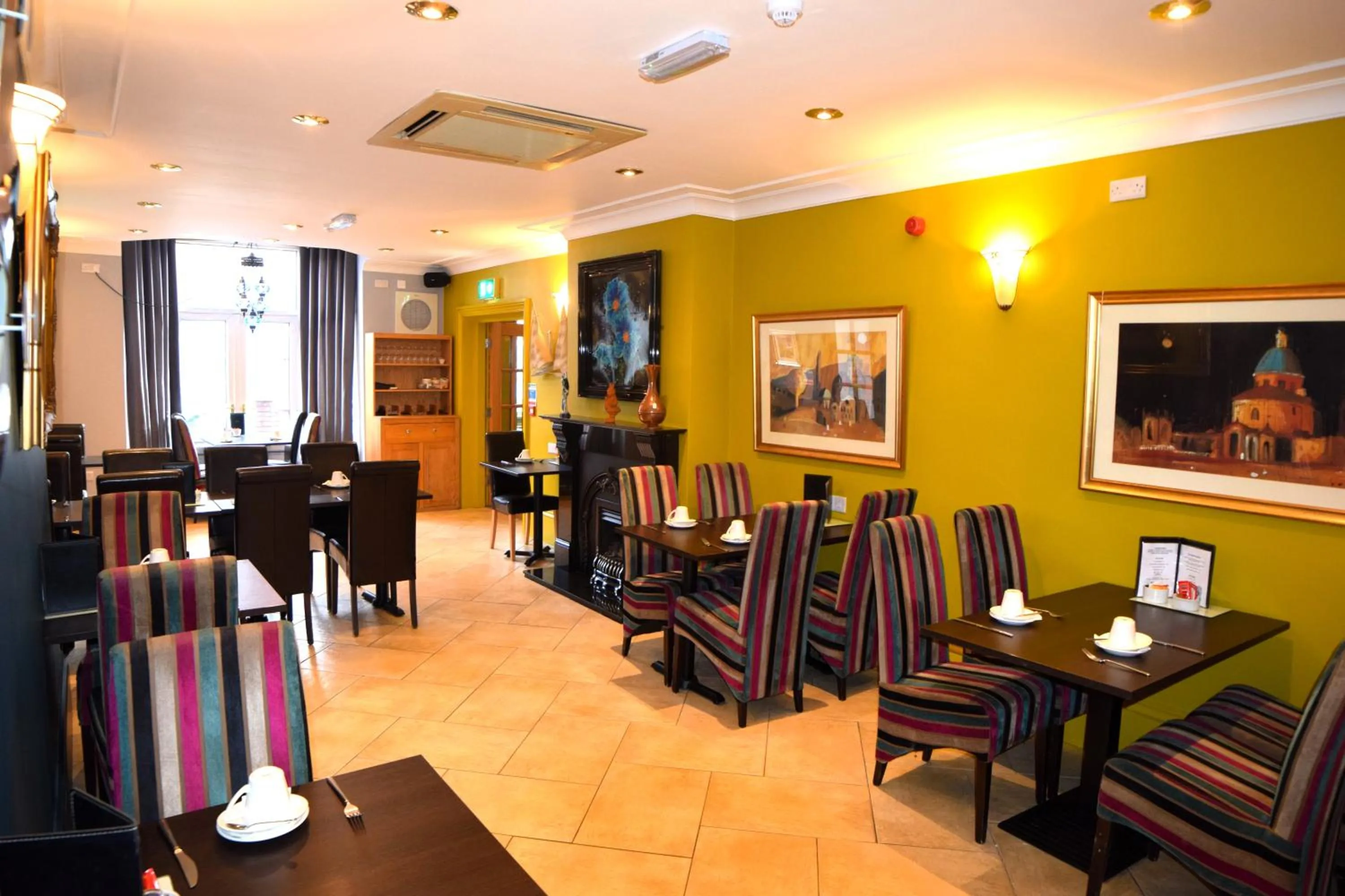 Breakfast in Dolphin Rooms