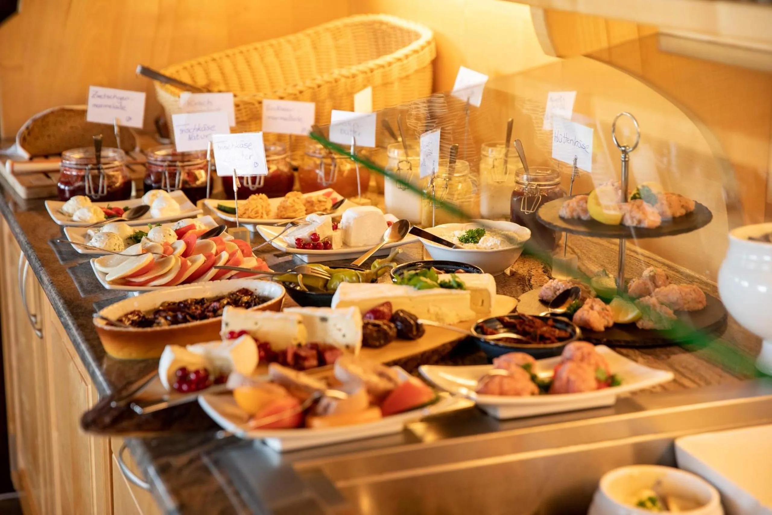 Breakfast in Berg Hotel Weingarten Garni