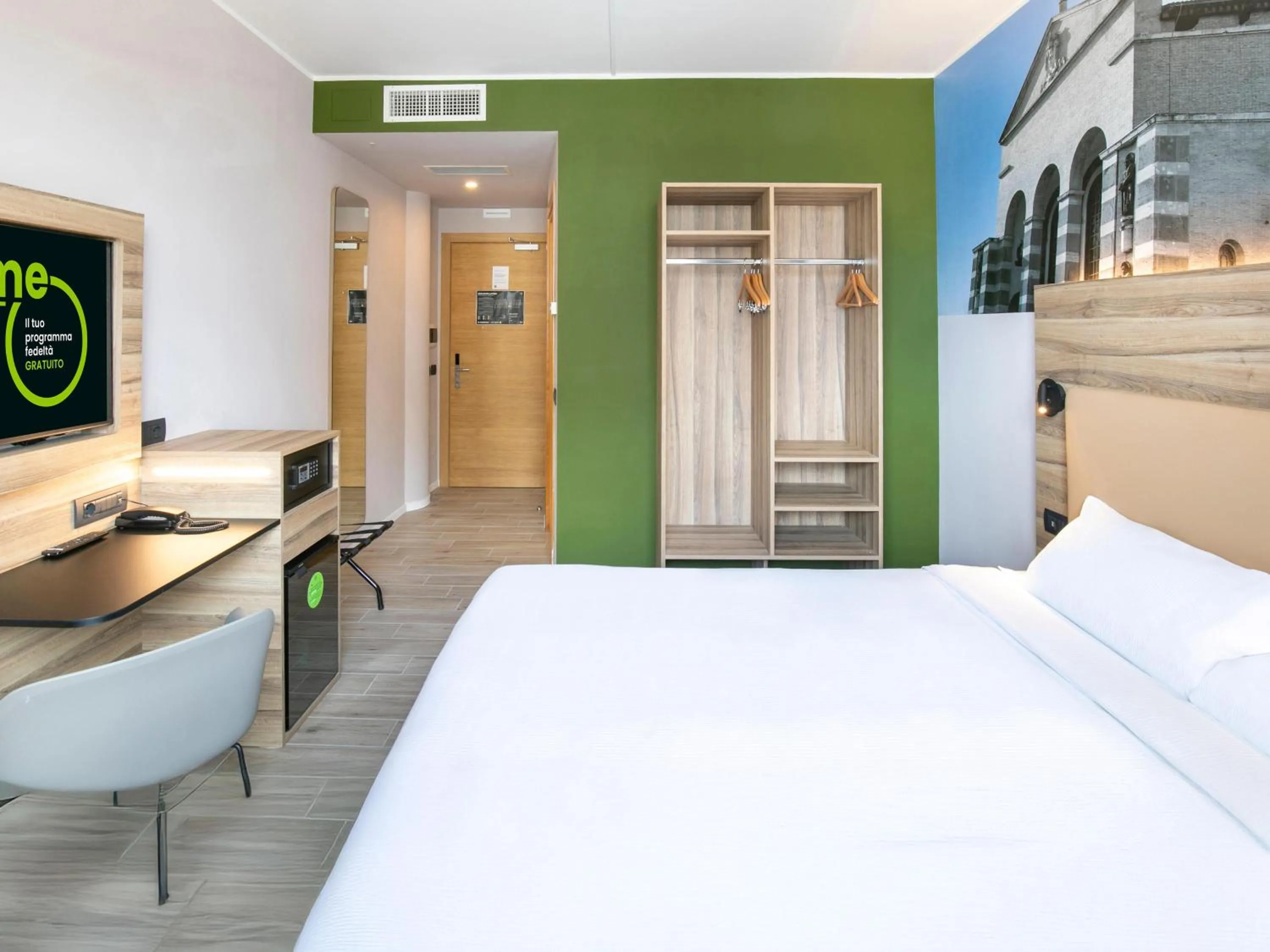 Photo of the whole room, Bed in B&B HOTEL Latina