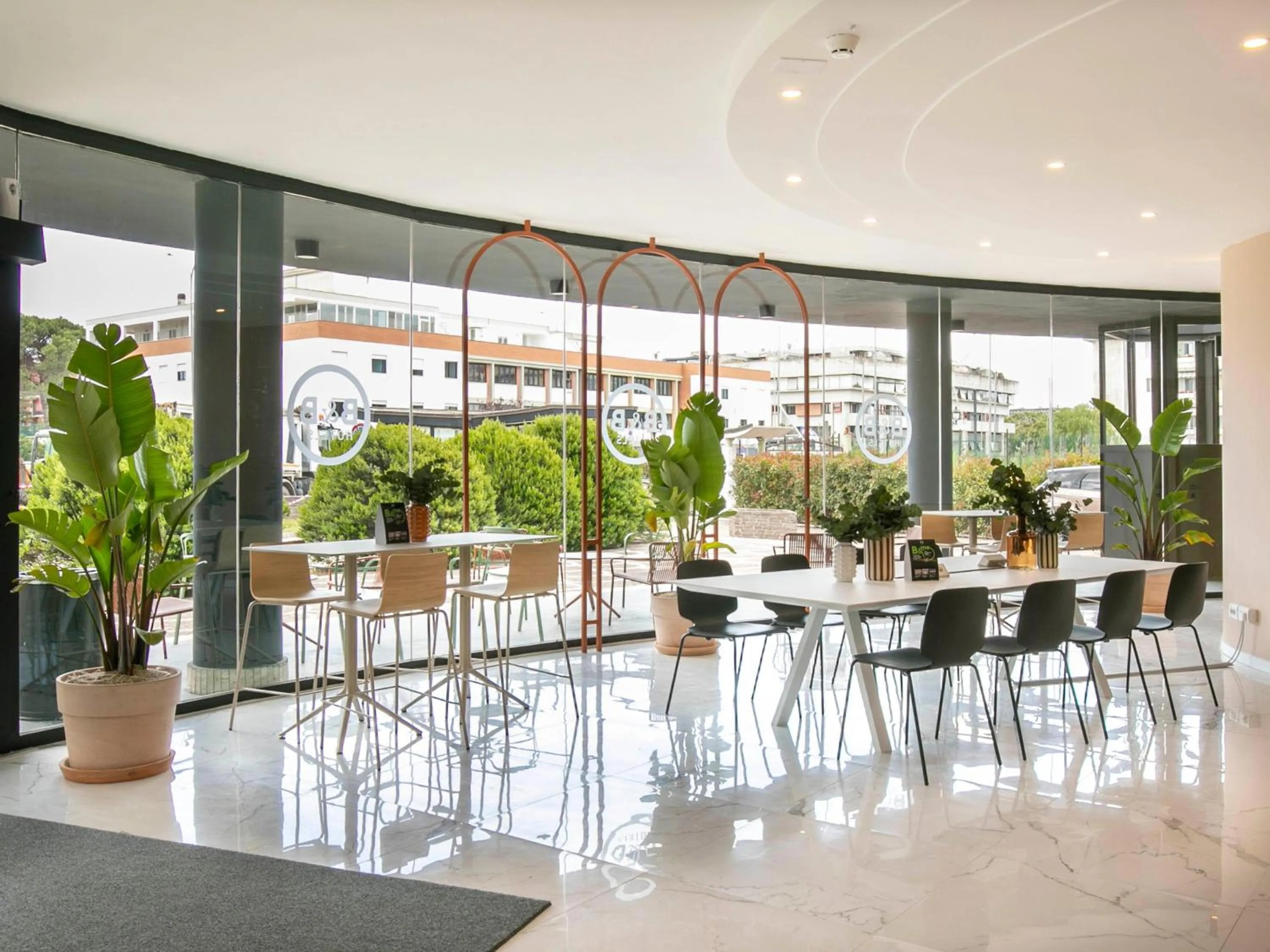 Lobby or reception in B&B HOTEL Latina