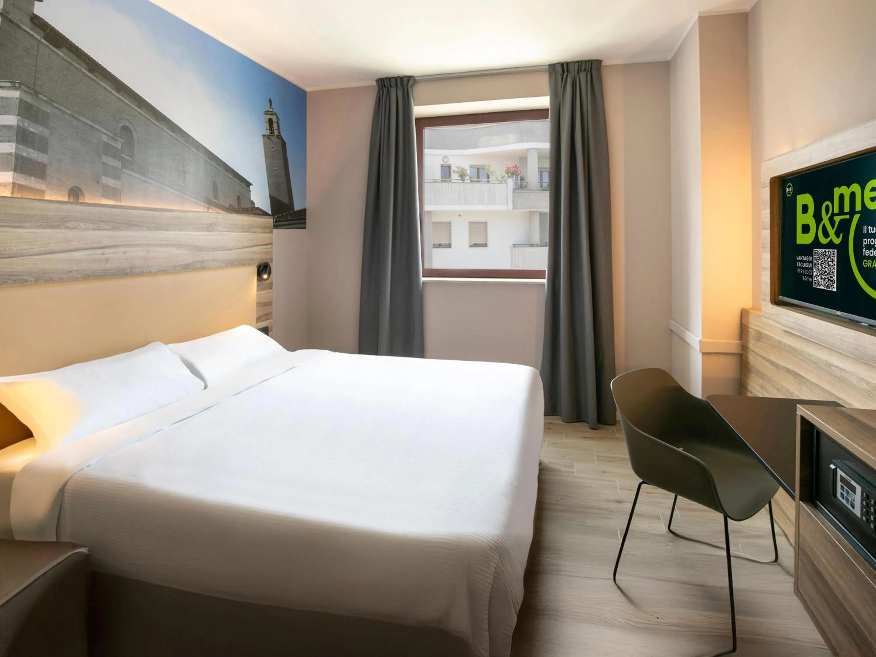 Photo of the whole room, Bed in B&B HOTEL Latina