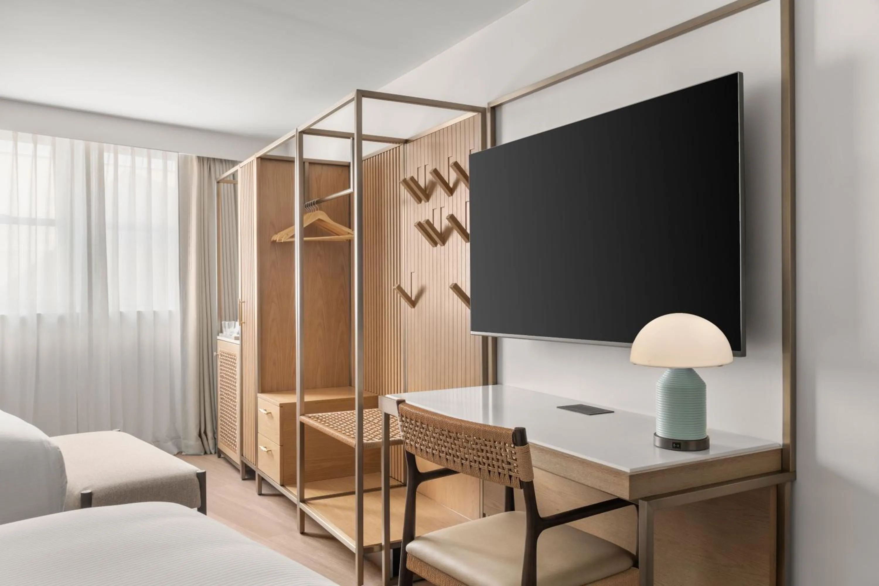 TV and multimedia, Bed in The Seahaus Hotel, Atlantic City Boardwalk, a Tribute Portfolio Hotel