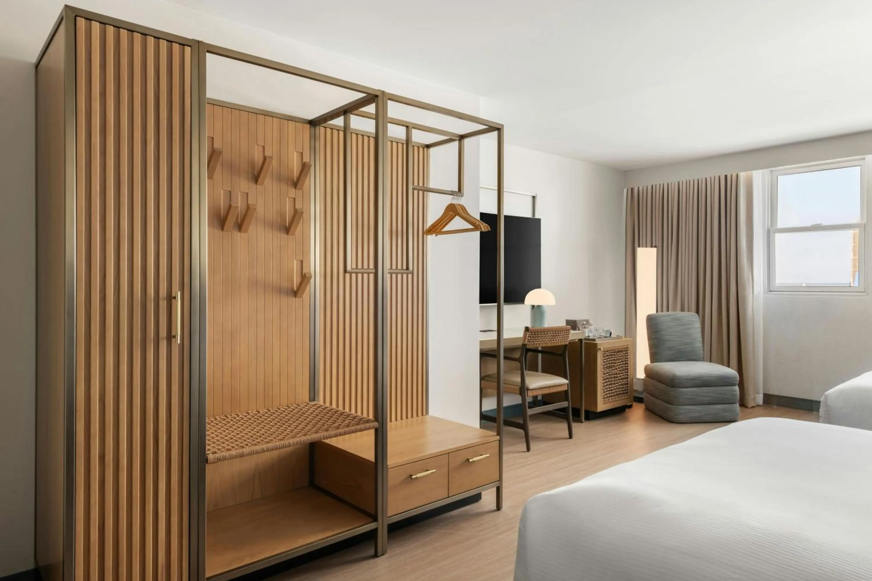 Living room, Bed in The Seahaus Hotel, Atlantic City Boardwalk, a Tribute Portfolio Hotel