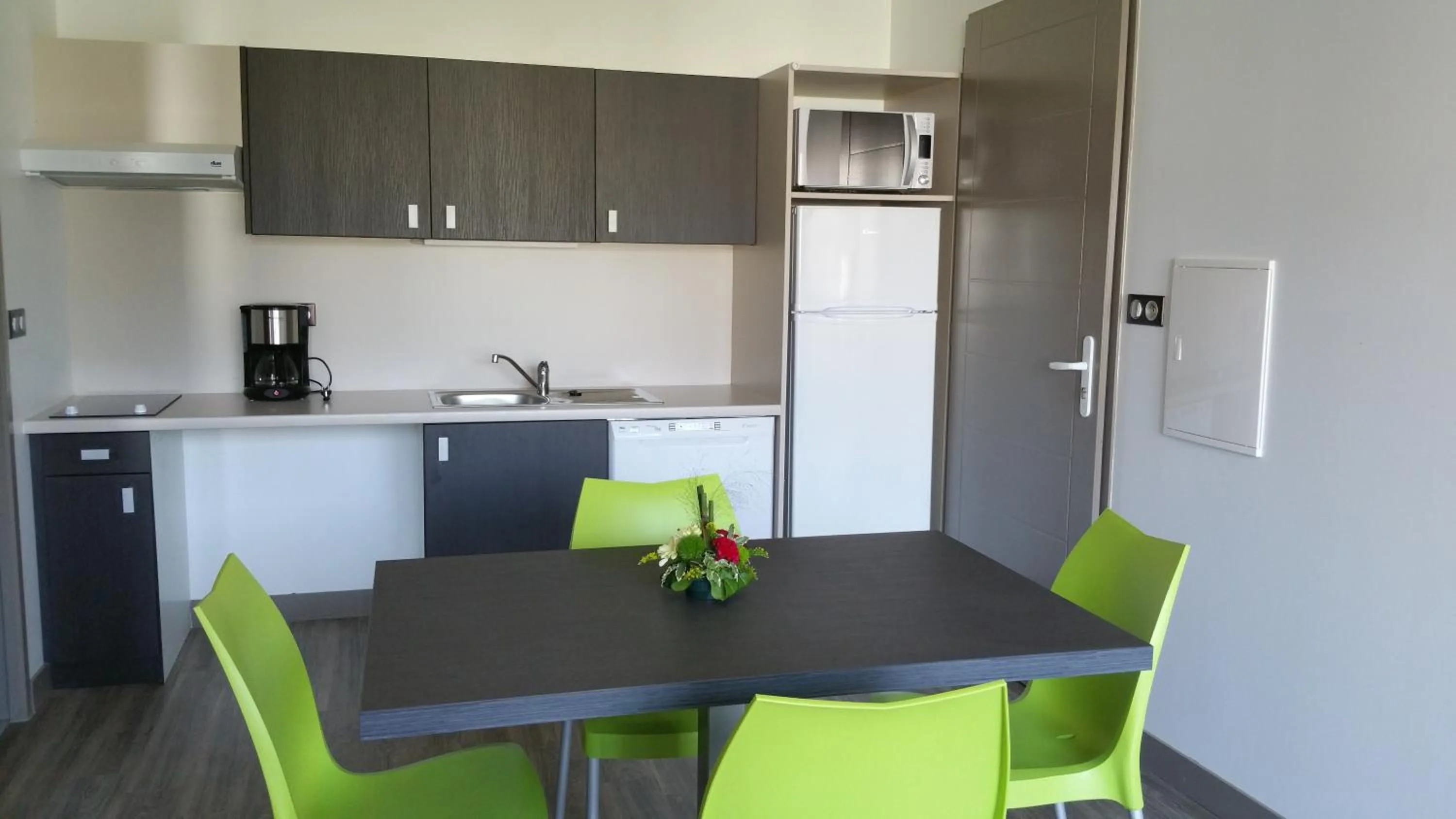 Dining area in VVF Pays Basque Saint-Étienne-de-Baïgorry