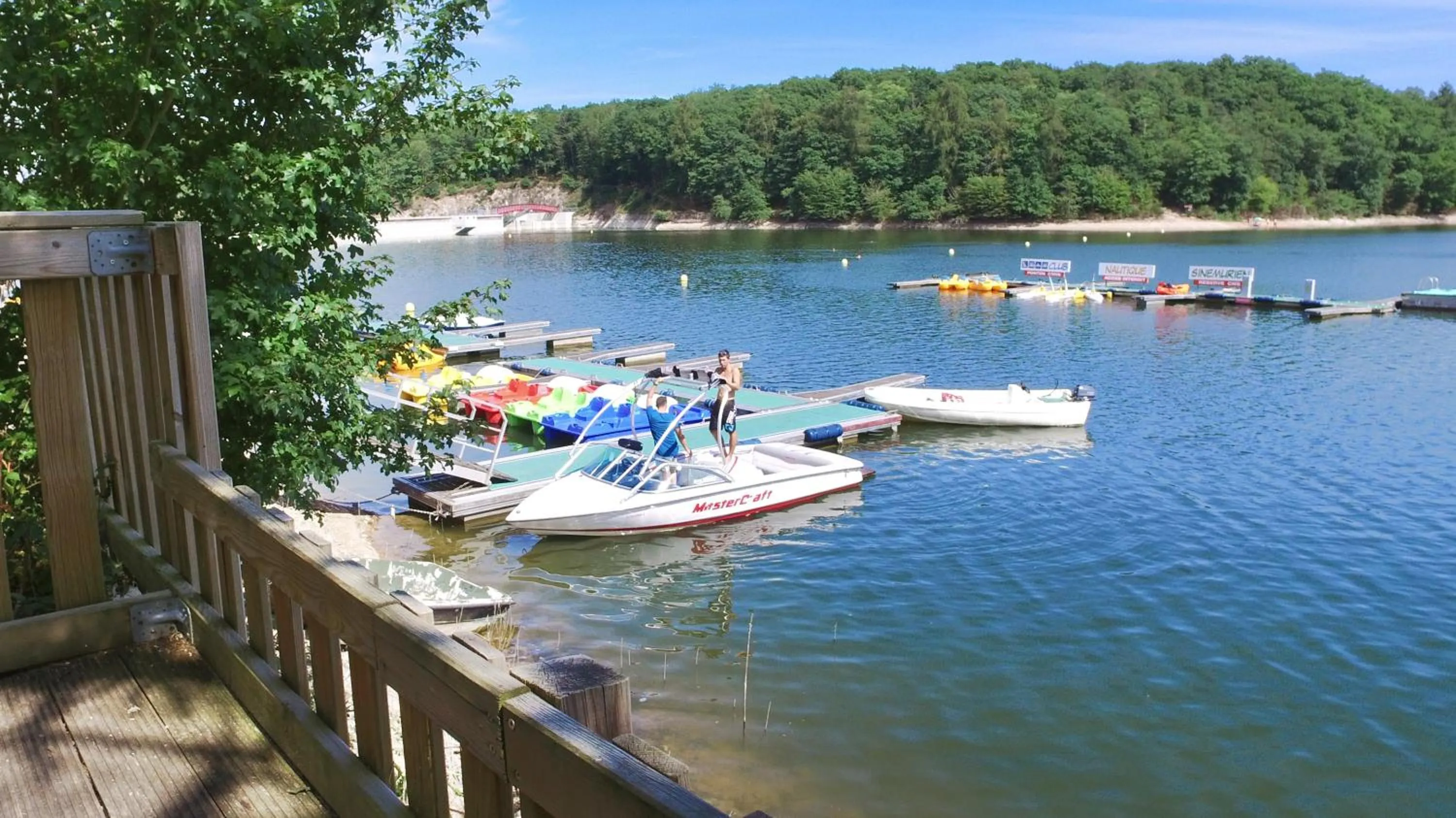 Nearby landmark in VVF Bourgogne Auxois Morvan