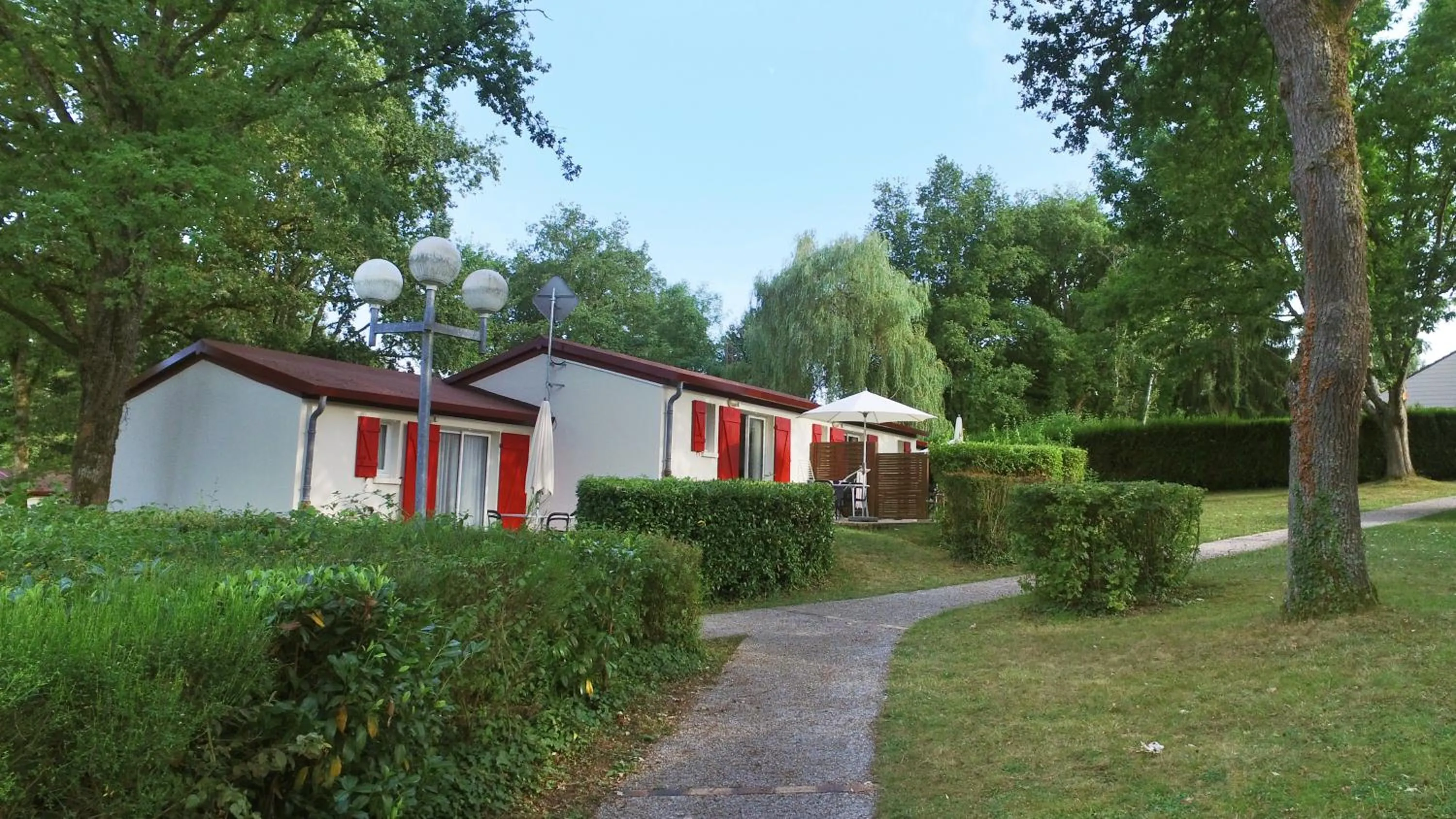 Spring in VVF Bourgogne Auxois Morvan