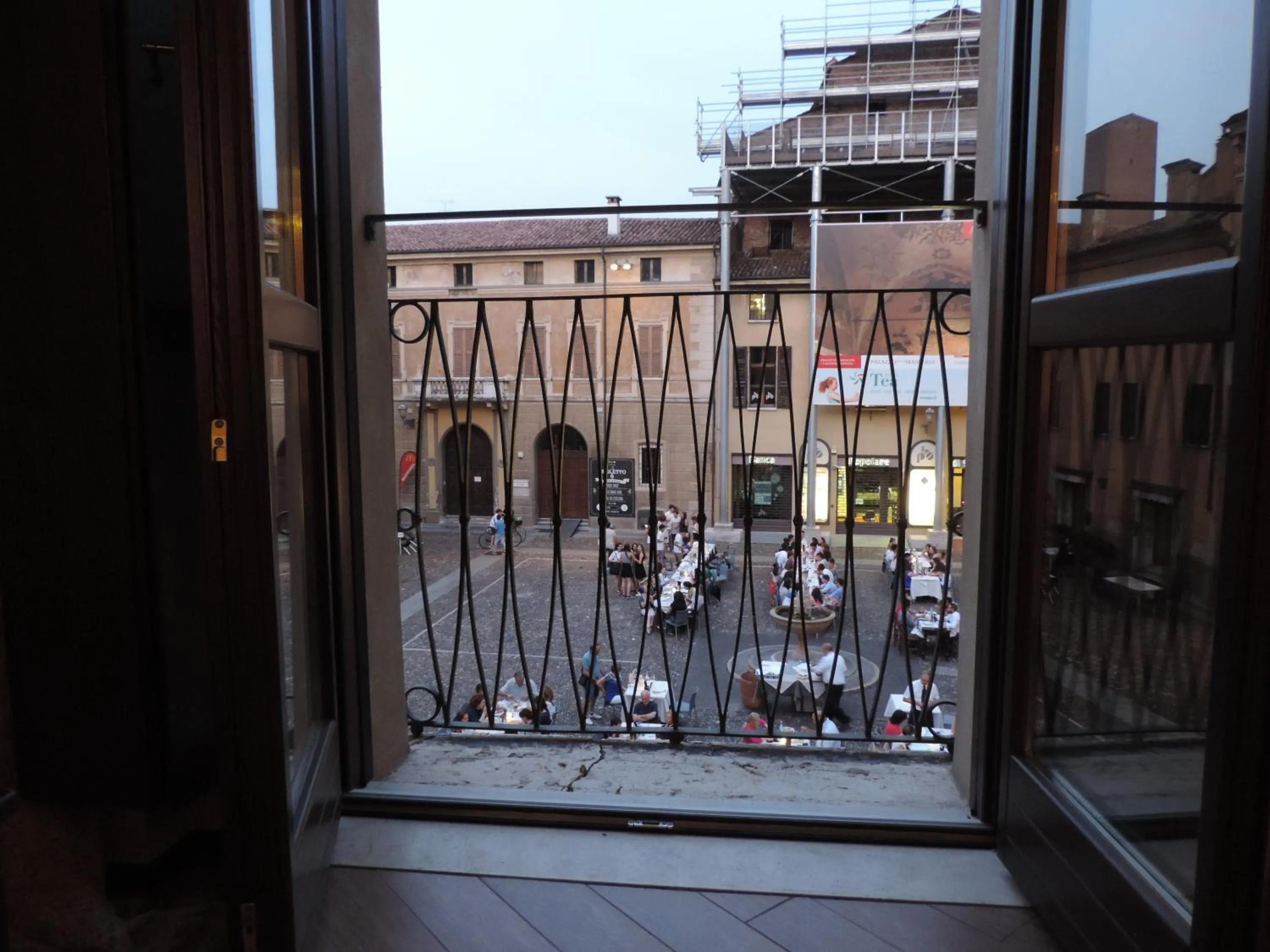 City view in Hotel Leon D'Oro