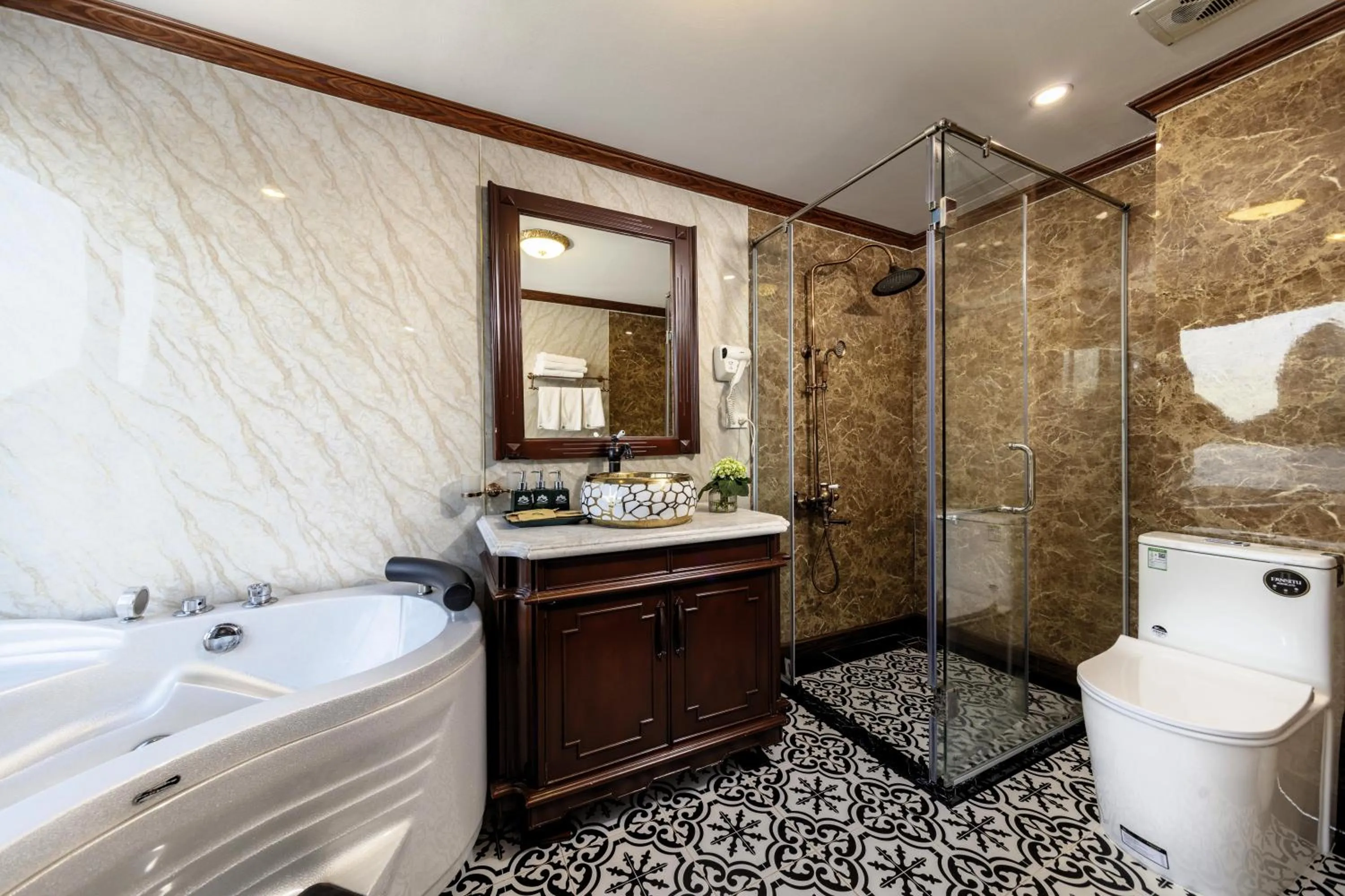 Shower in Verdure Lotus Grandeur Cruise on Ha Long Bay