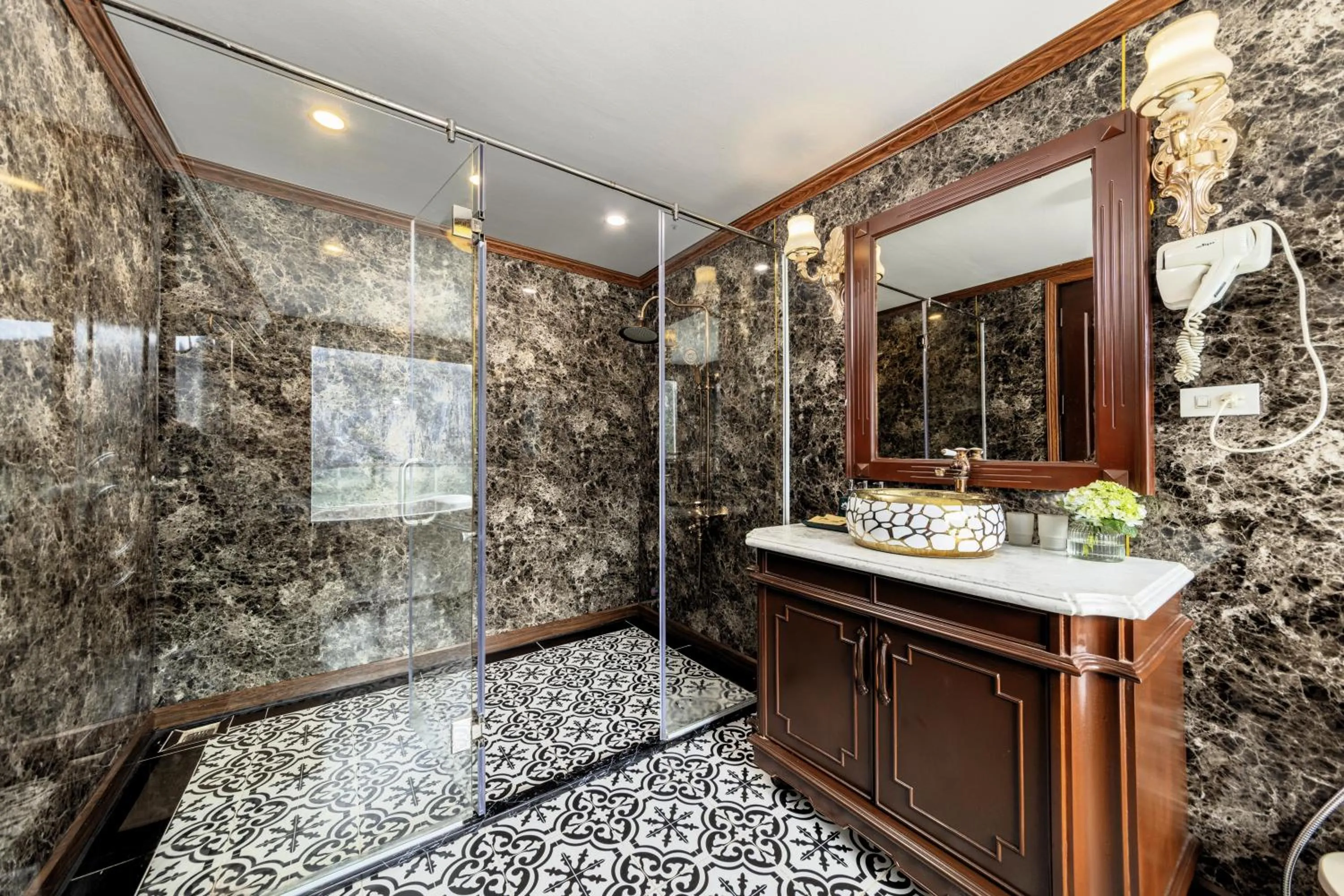 Shower in Verdure Lotus Grandeur Cruise on Ha Long Bay