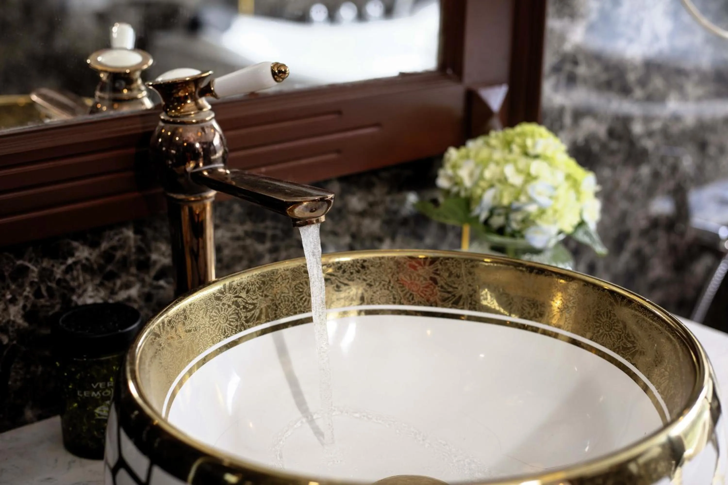 Shower in Verdure Lotus Grandeur Cruise on Ha Long Bay