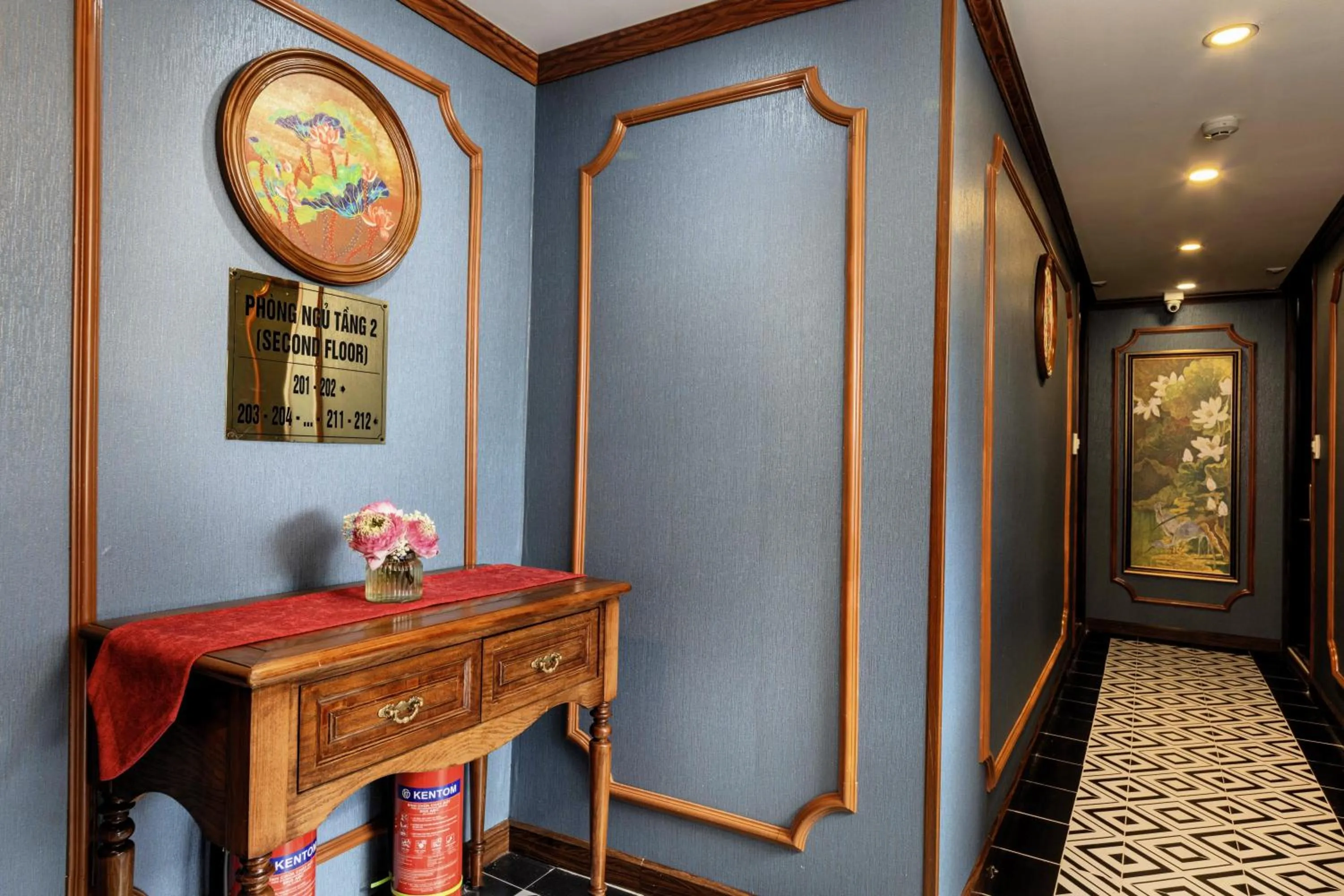 furniture in Verdure Lotus Grandeur Cruise on Ha Long Bay