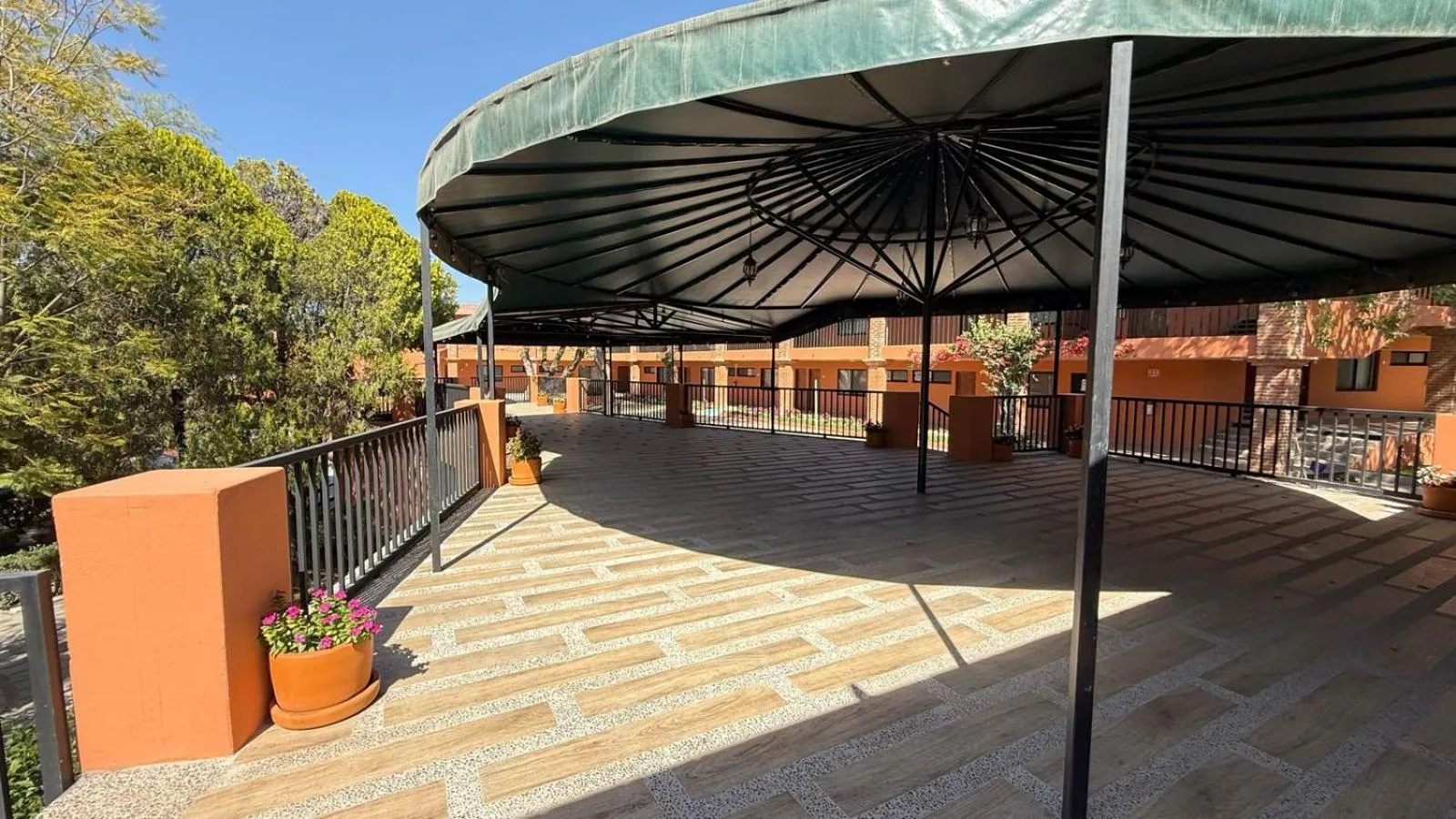 Patio in Hotel La Querencia