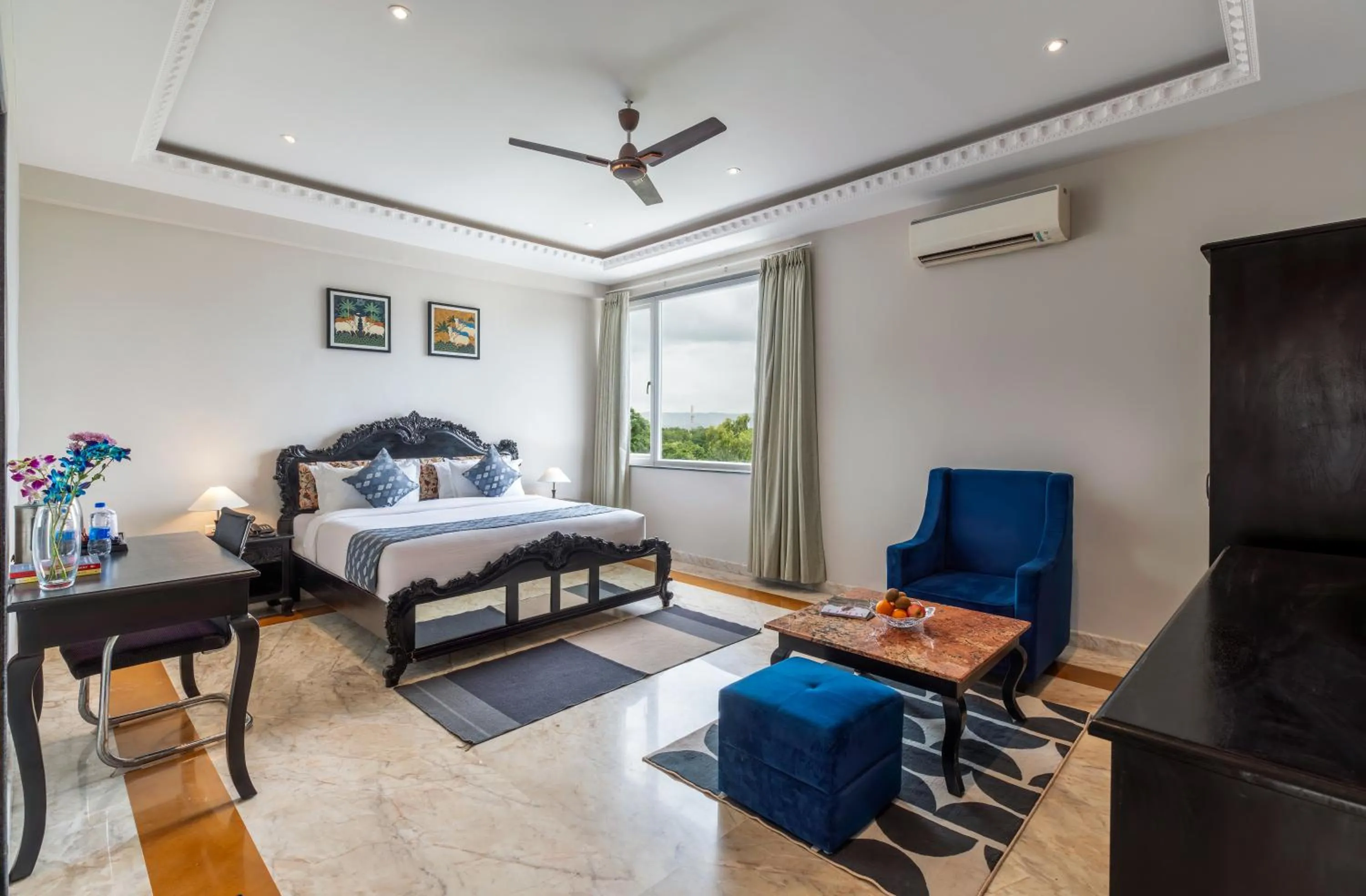 Bed in Surya Kothi Resort