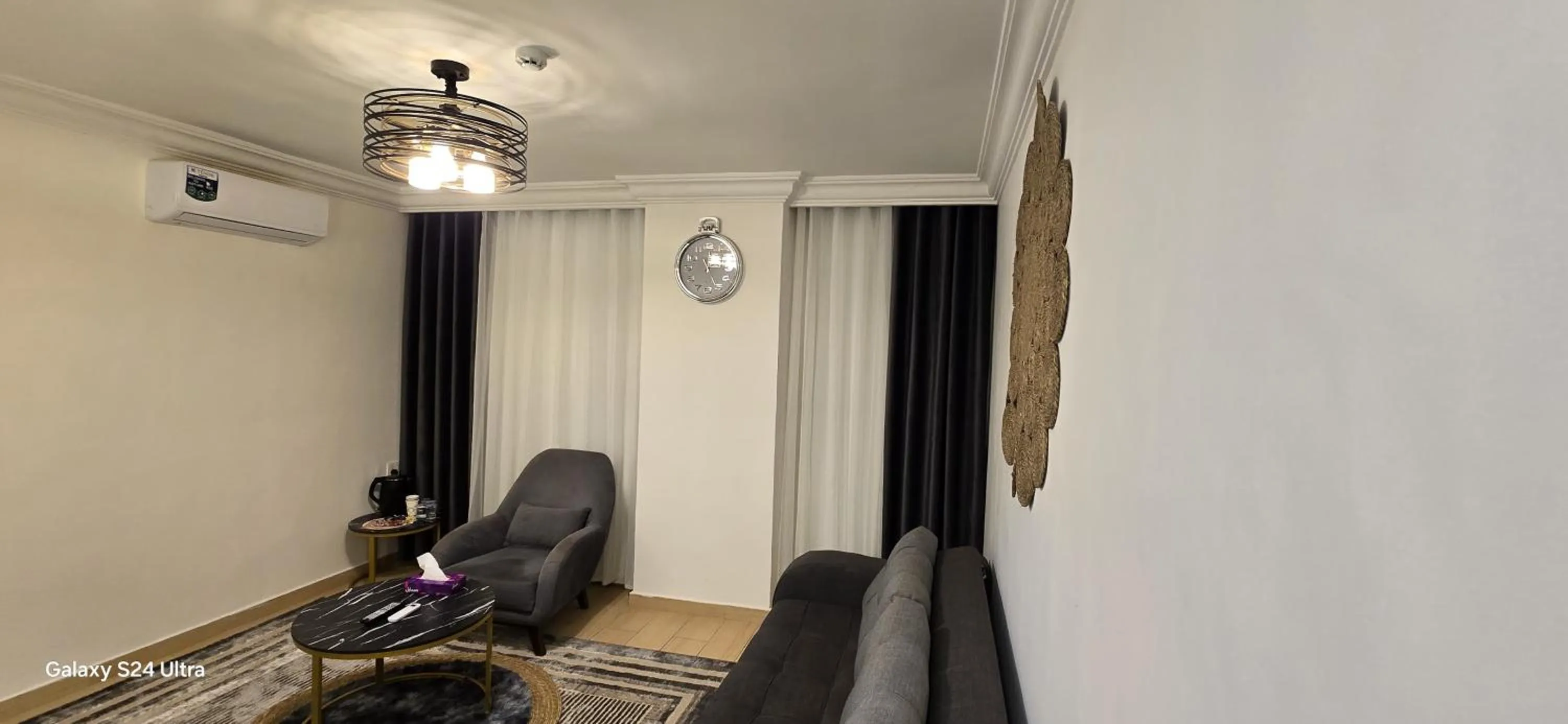 Living room in Balcony Hotel