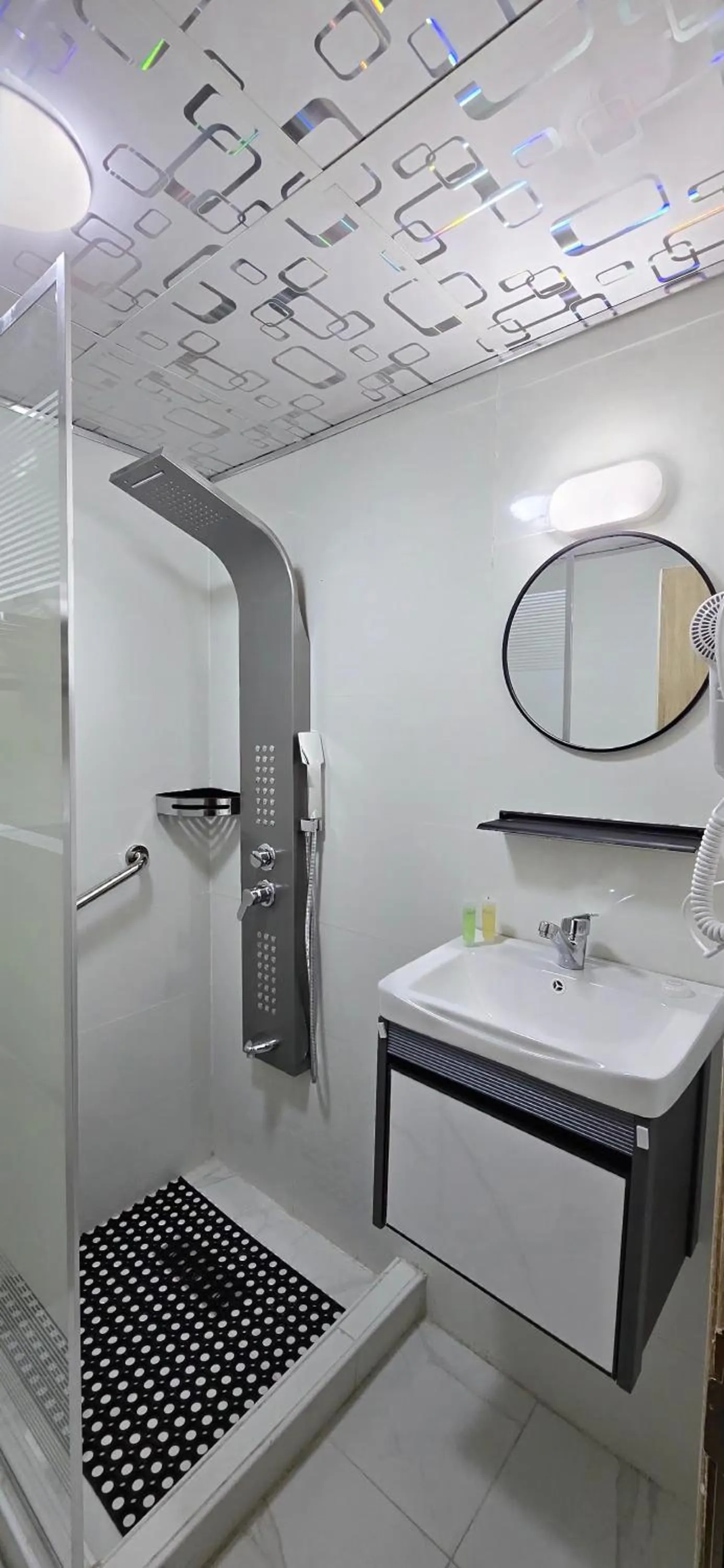 Shower in Balcony Hotel